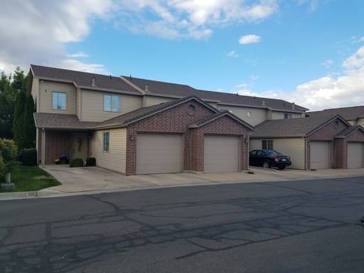 Clearfield Townhome: 930 S 550 E