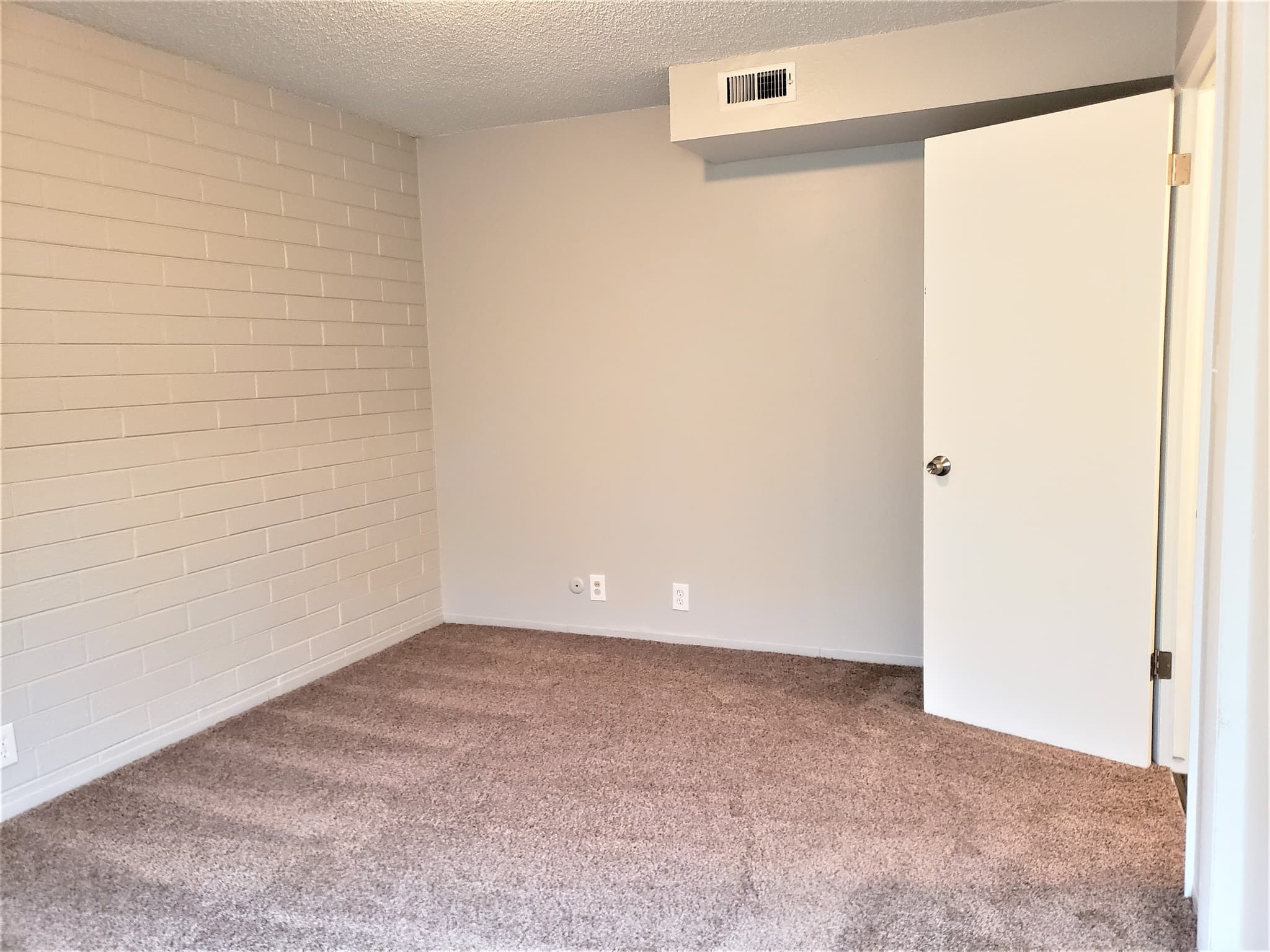 Ogden Apartment: 2248 Madison Ave