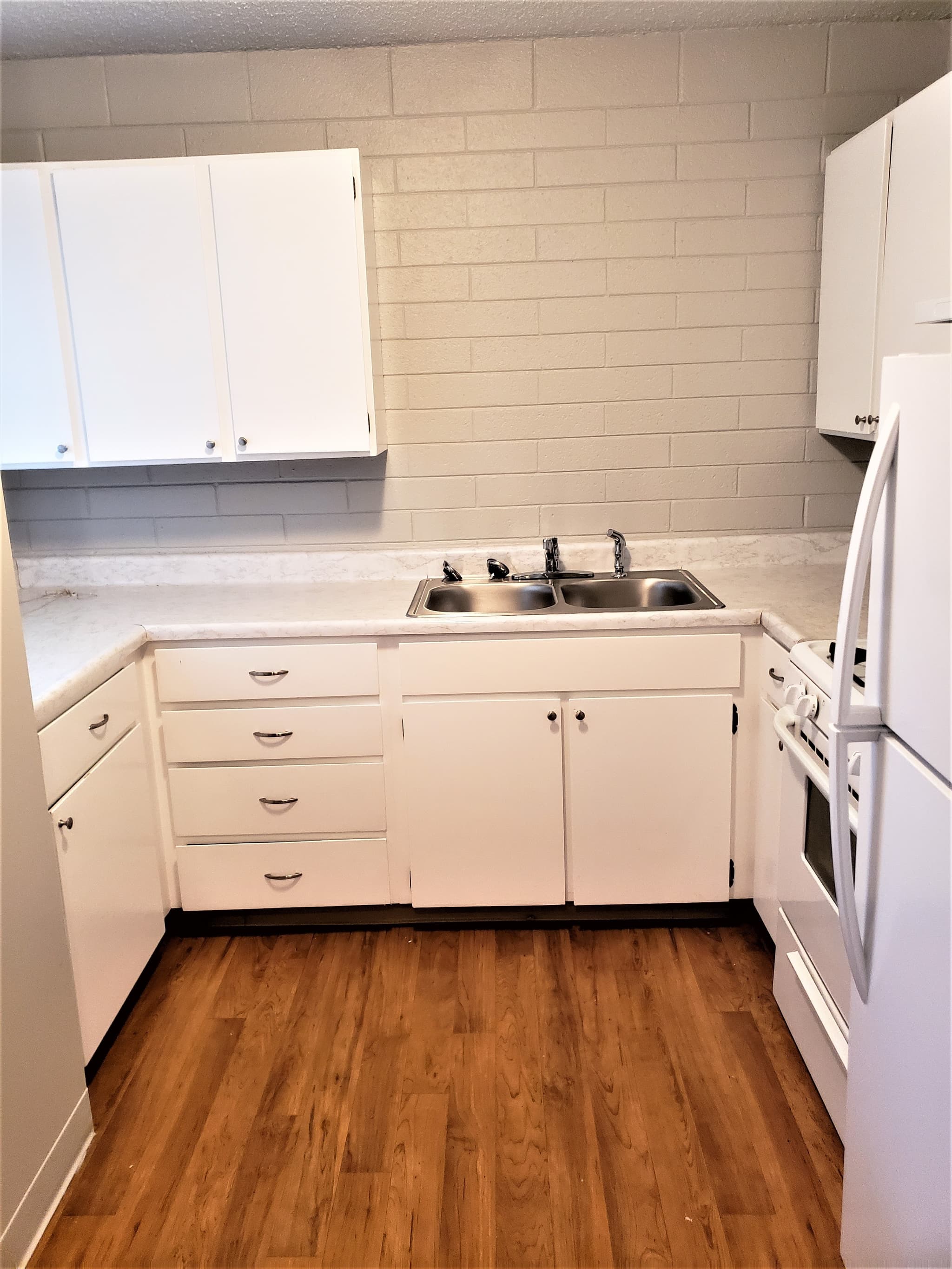 Ogden Apartment: 2248 Madison Ave