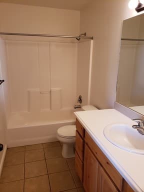 Clearfield Townhome: 930 S 550 E