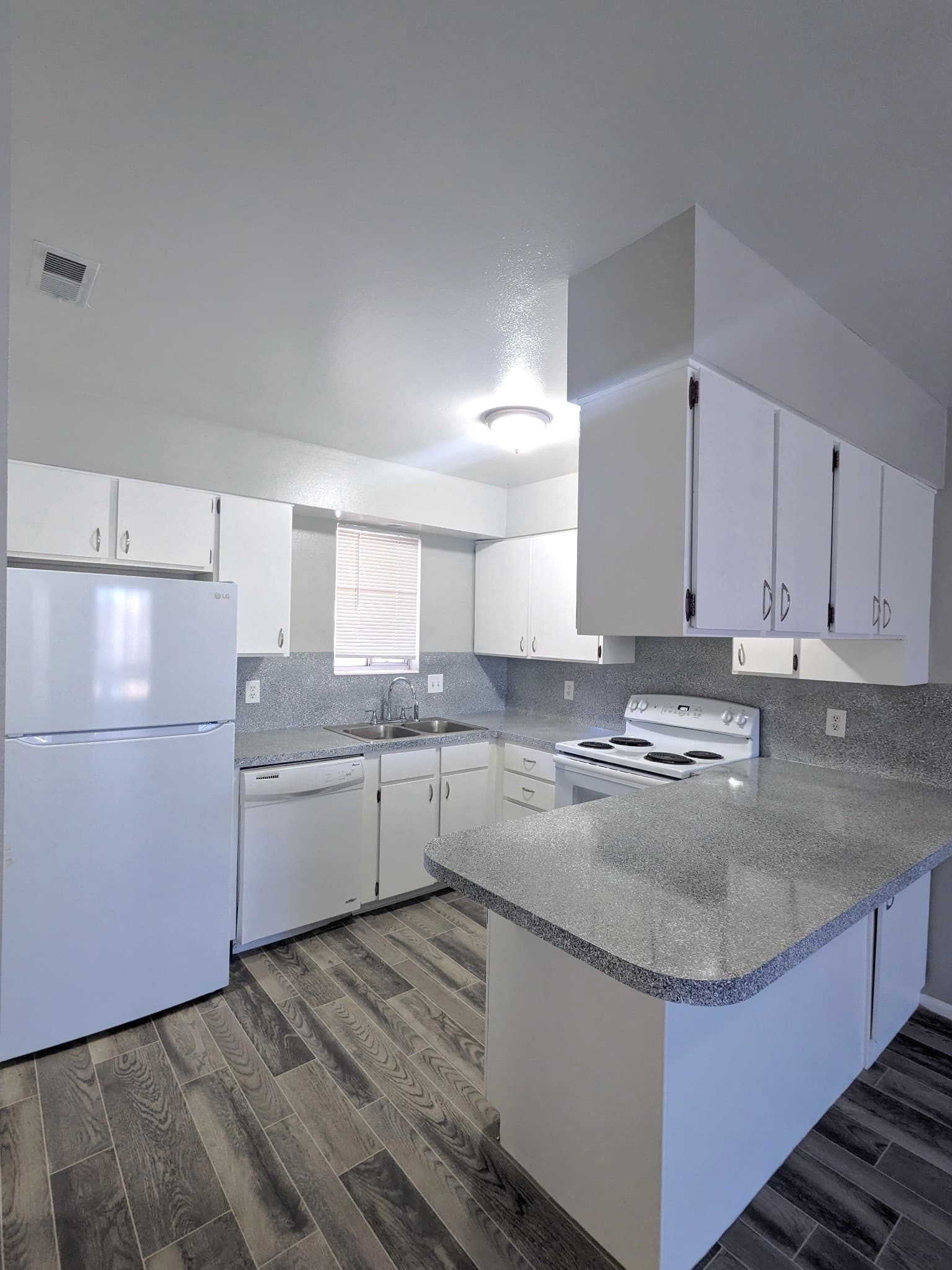 Ogden Apartment: 4380 Harrison Blvd