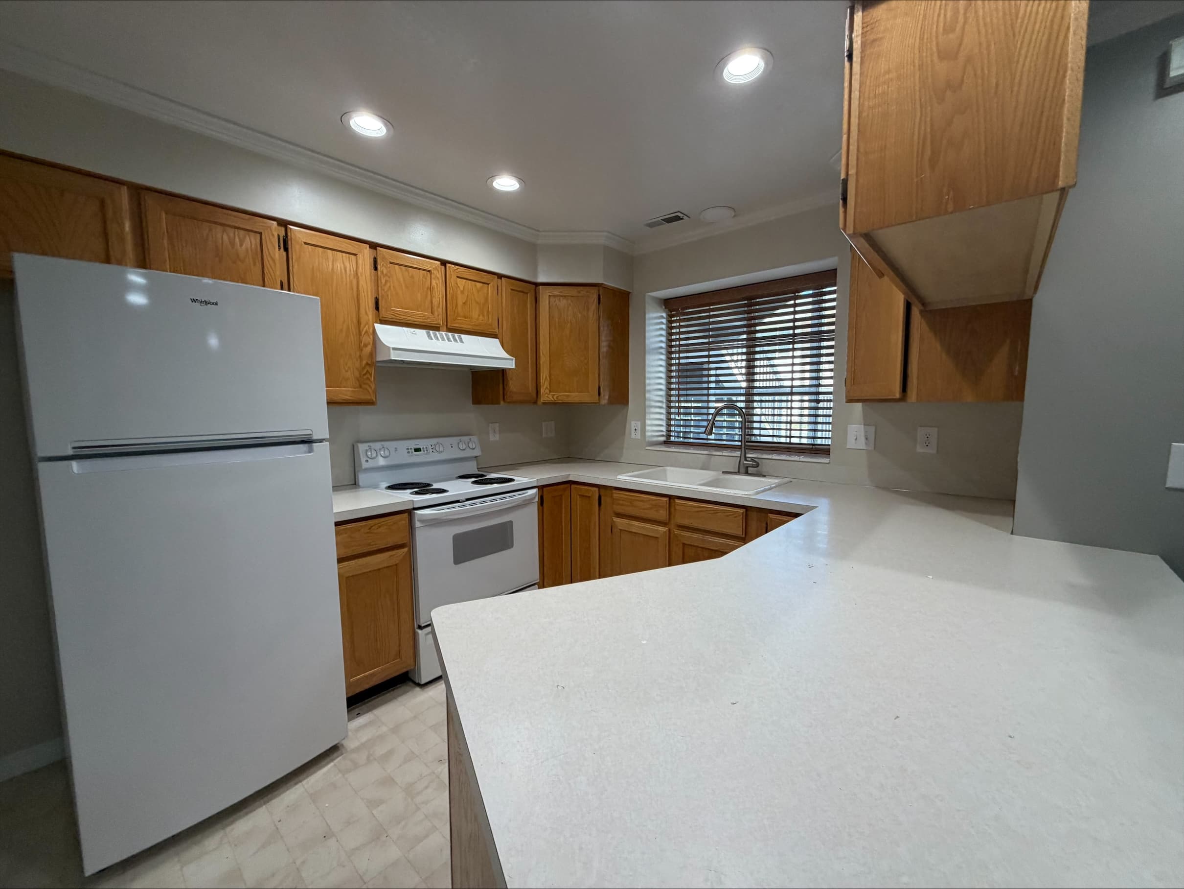 Ogden Condo: 390 W 4900 S