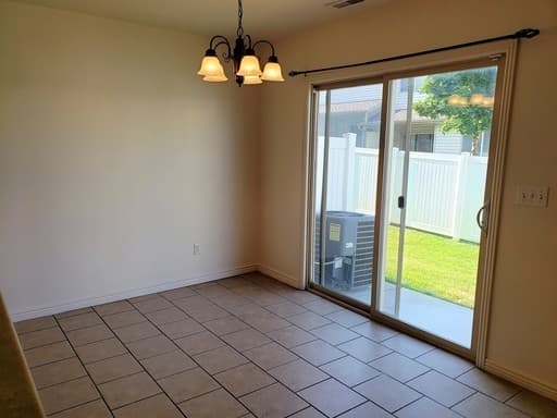 Clearfield Townhome: 930 S 550 E