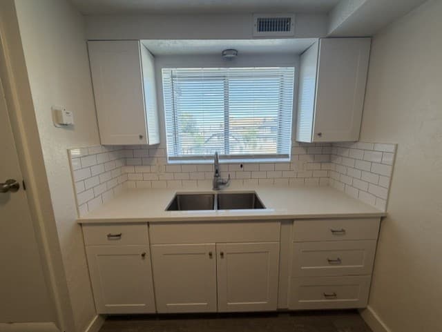 Ogden Apartment: 2560 Adams Ave