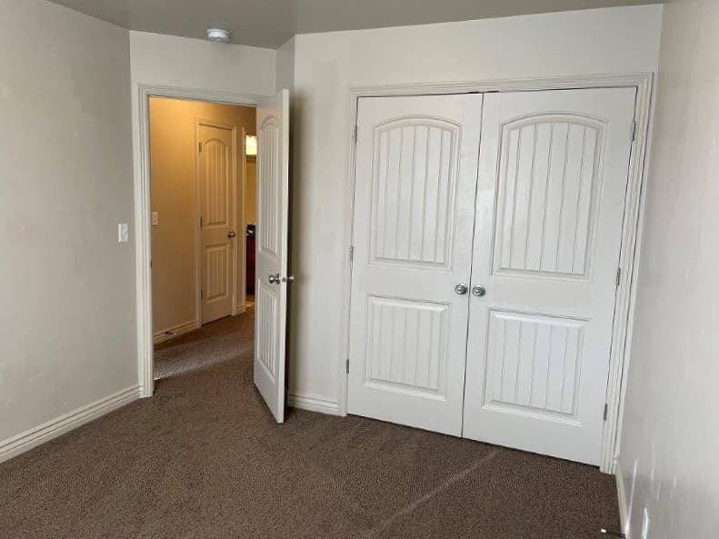 Ogden Townhome: 2378 S Knights Way