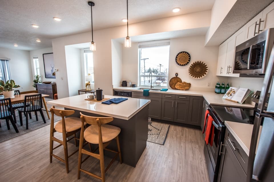 Ogden Townhome: 565 E 3860 S