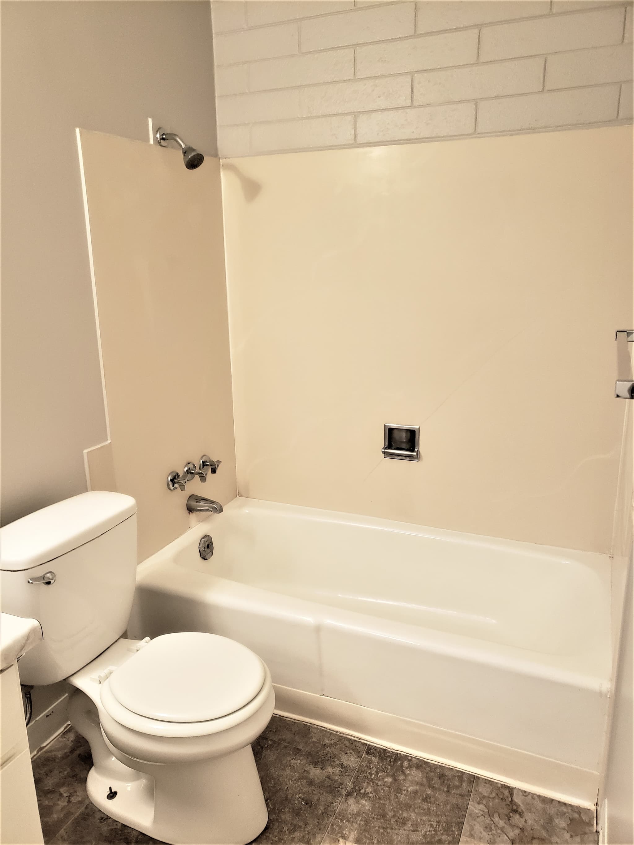 Ogden Apartment: 2248 Madison Ave