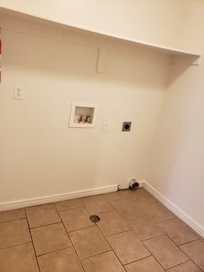 Clearfield Townhome: 930 S 550 E