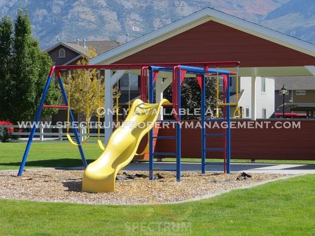Pleasant Grove Townhome: 1062 W 700 S