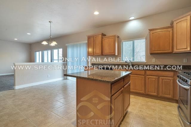 Lehi House: 5283 Fox Hollow Way