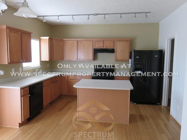 American Fork Townhome: 146 N 570 E
