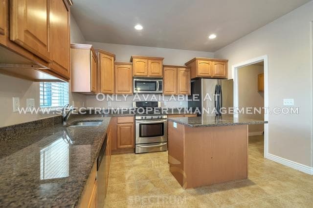 Lehi House: 5283 Fox Hollow Way