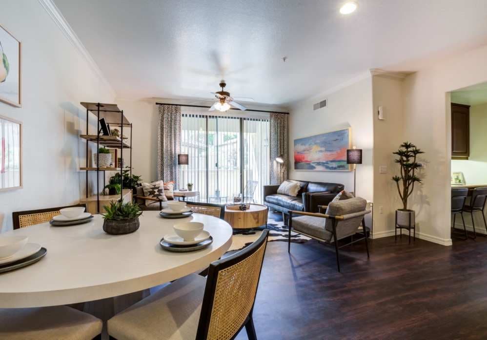 Tempe Apartment: 577 E Baseline Rd