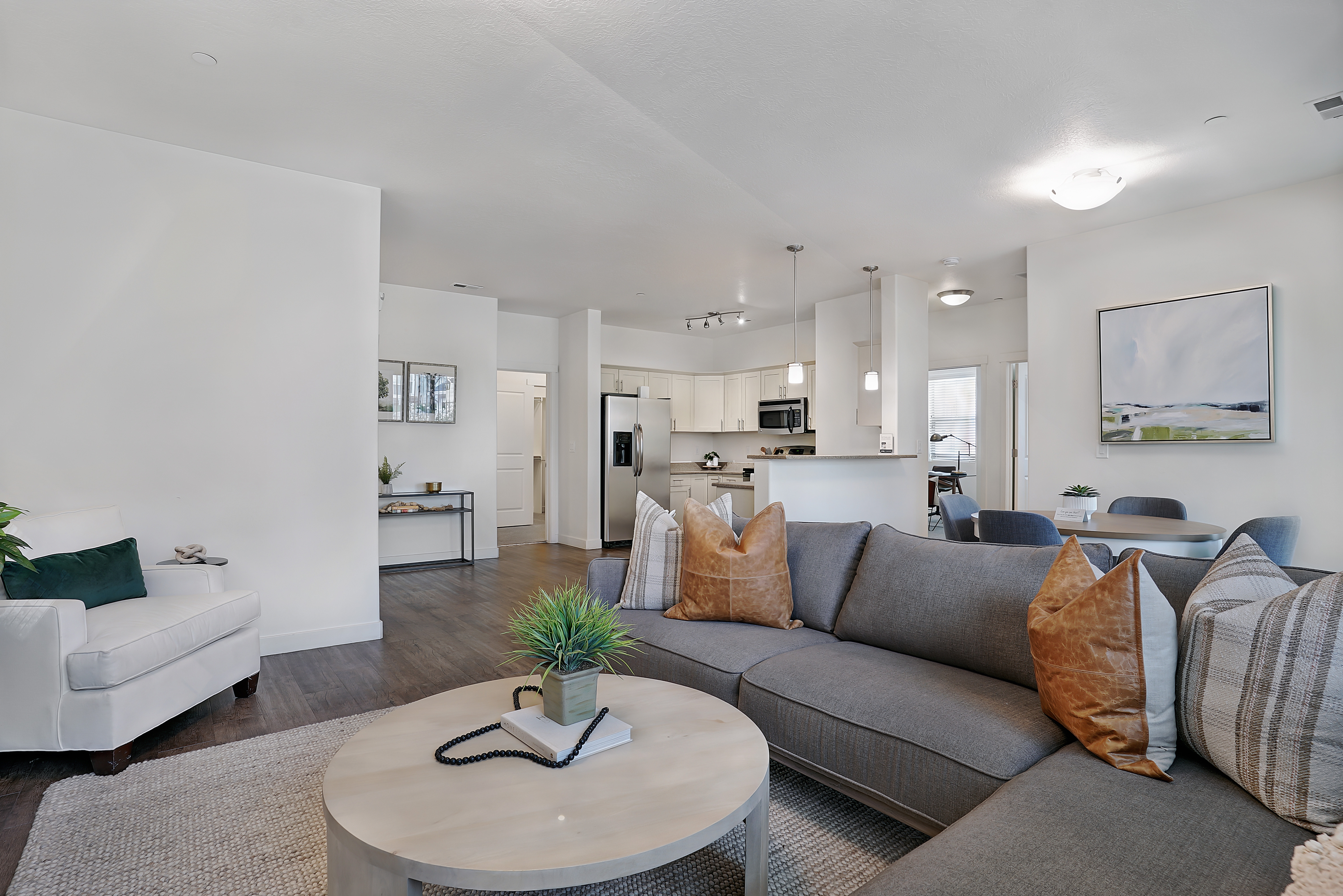 Kaysville Apartment: 893 S Lily Dr
