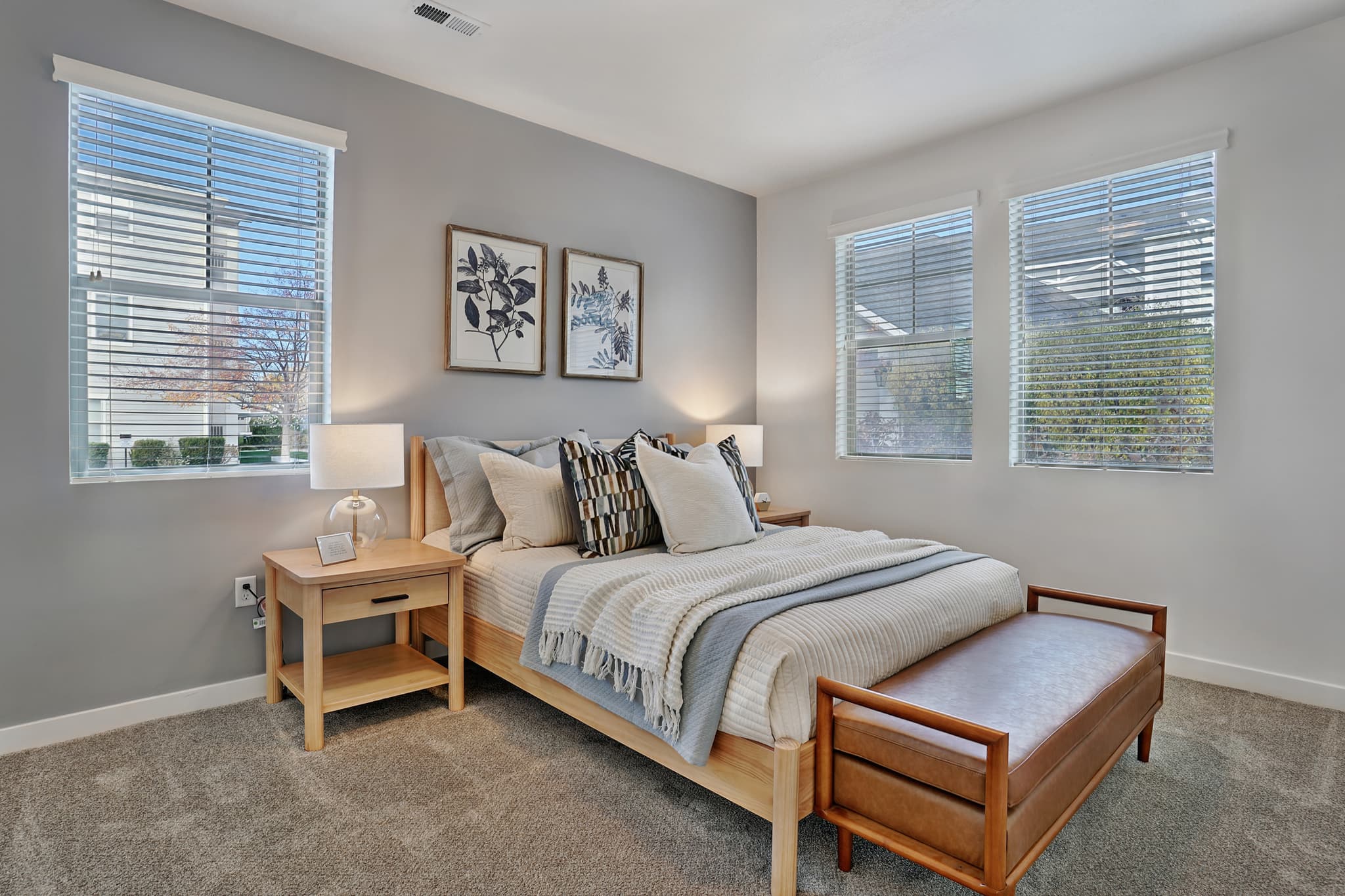 Kaysville Townhome: 893 S Lily Dr