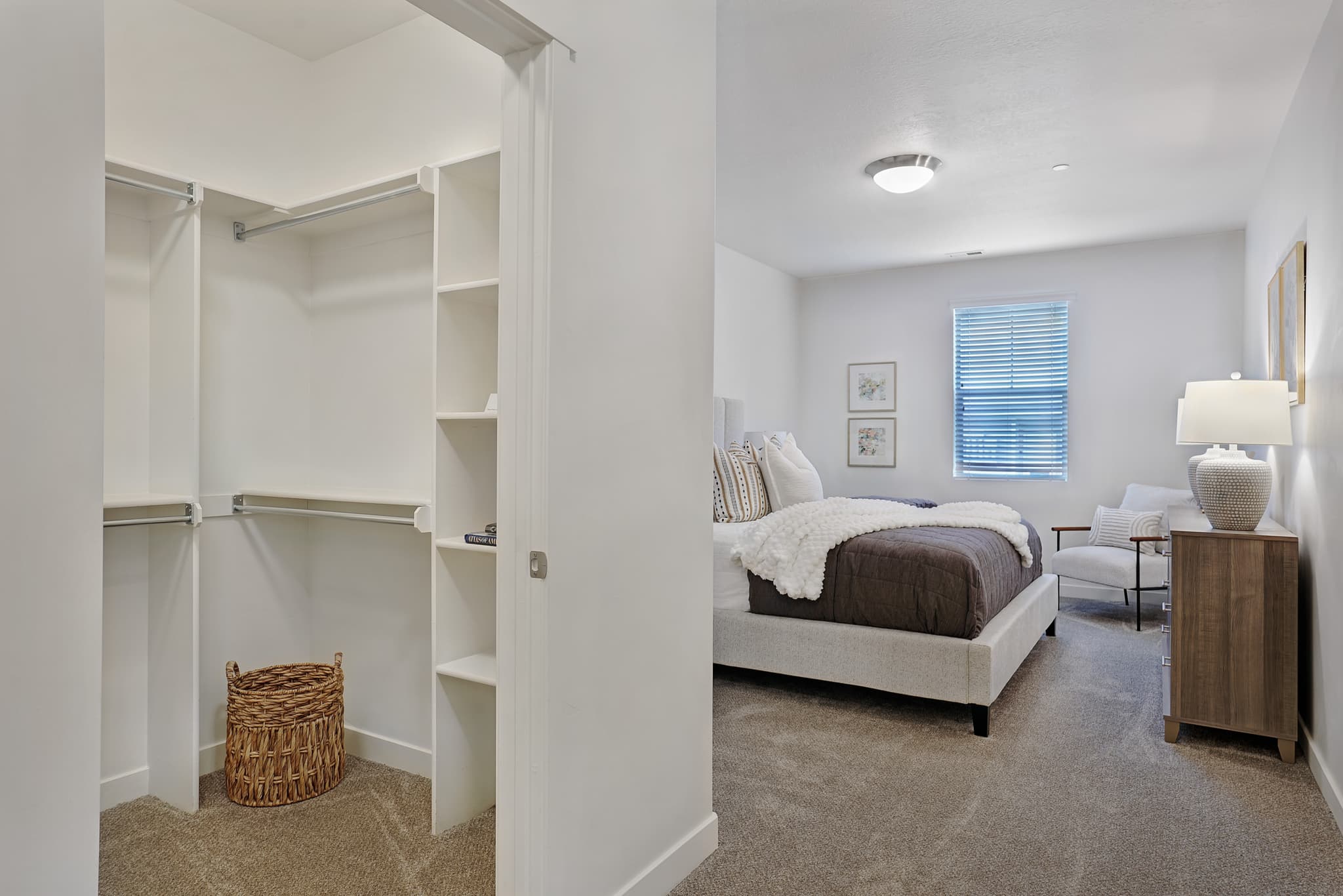 Kaysville Townhome: 893 S Lily Dr