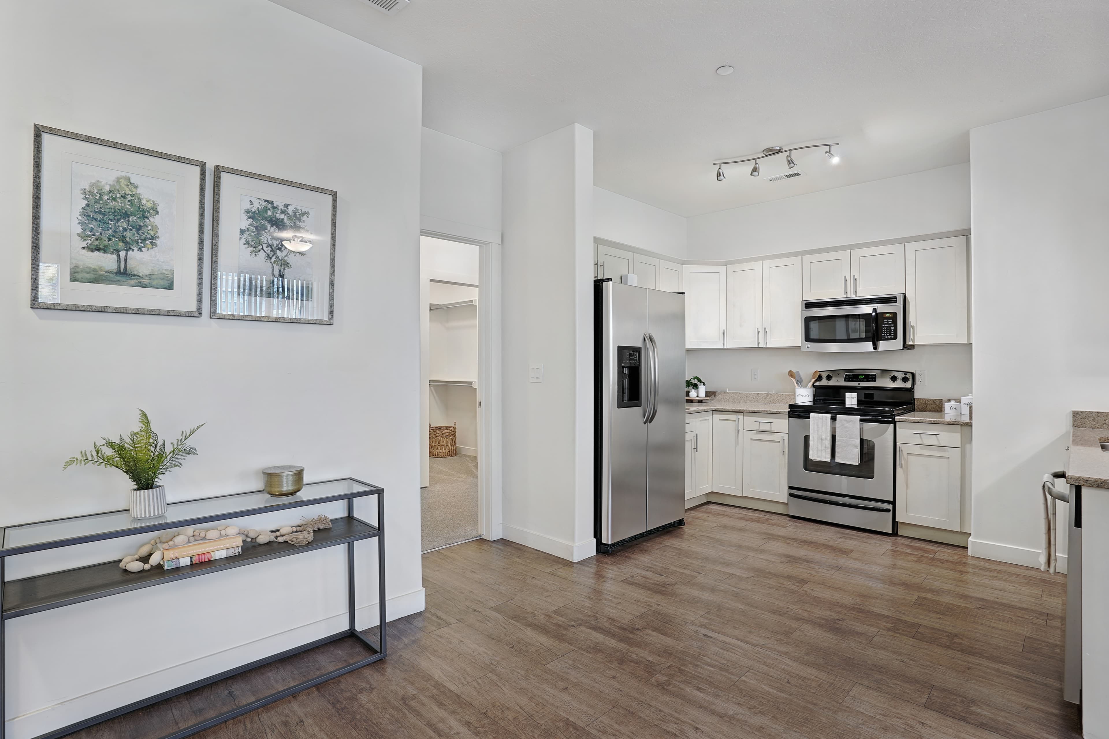Kaysville Apartment: 893 S Lily Dr