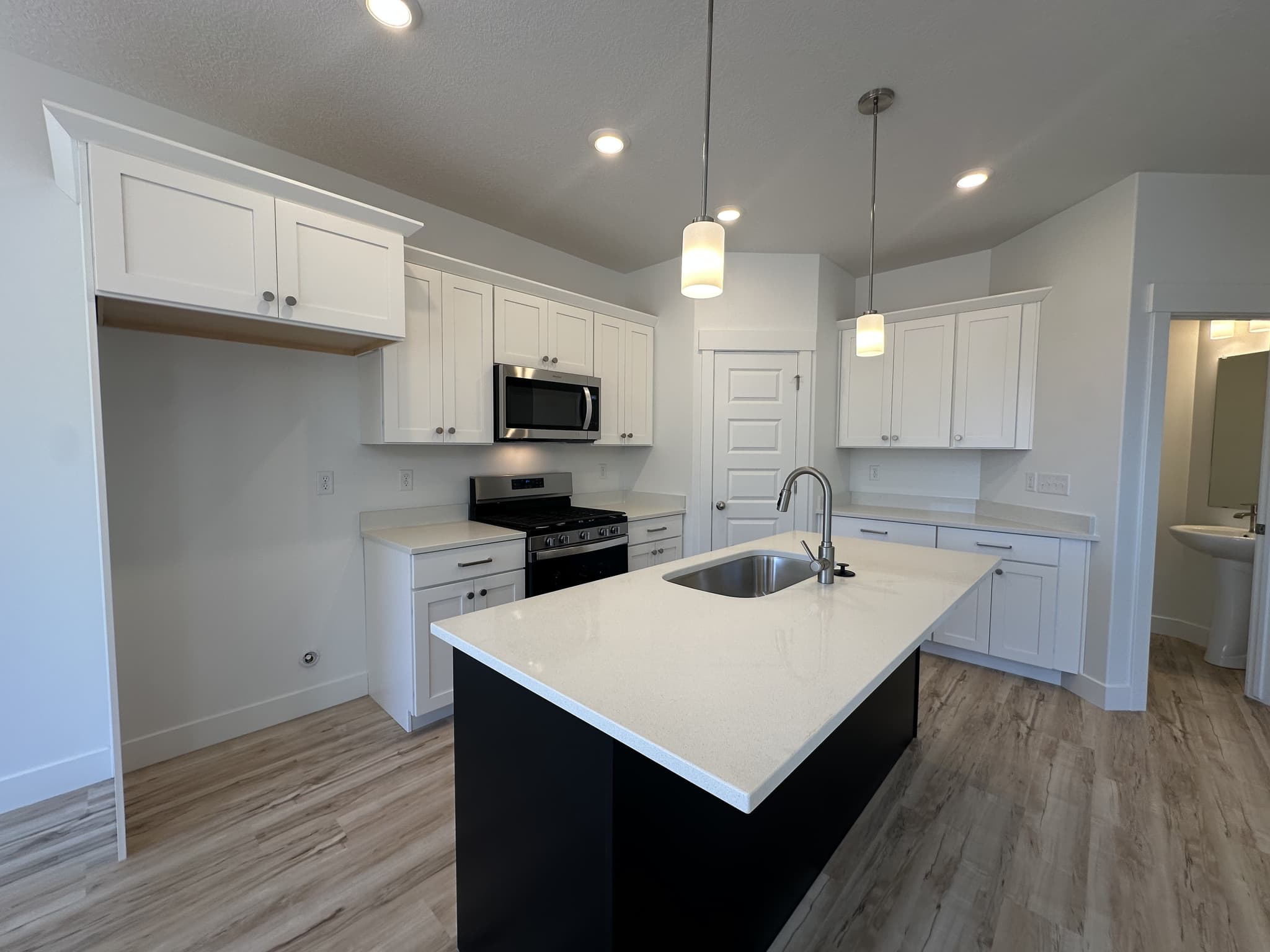 Mapleton Townhome: 5280 S Acacia Dr