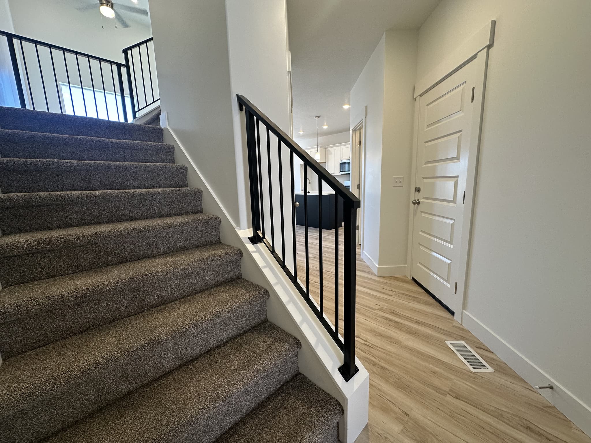 Mapleton Townhome: 5280 S Acacia Dr