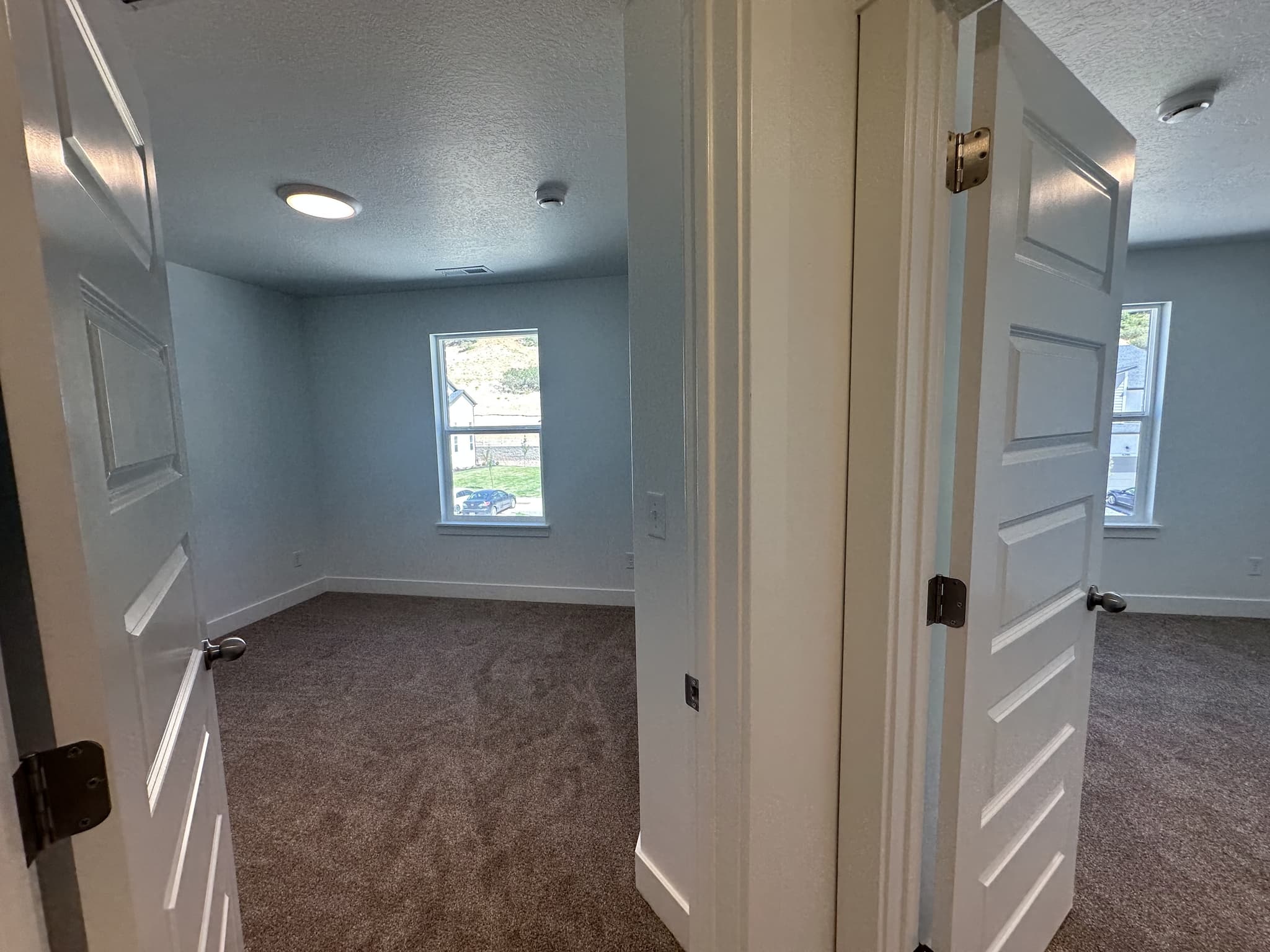 Mapleton Townhome: 5280 S Acacia Dr