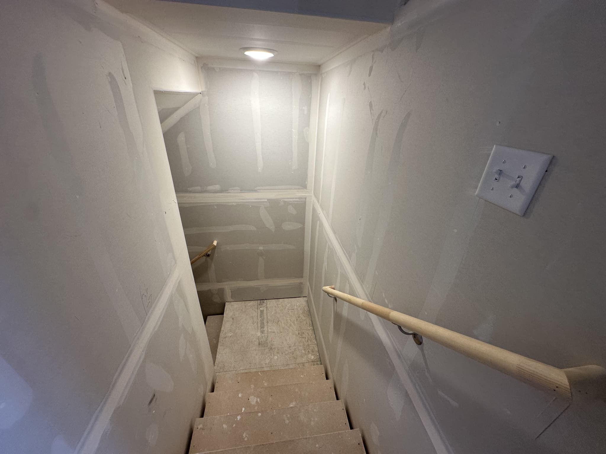 Mapleton Townhome: 5228 S Acacia Dr