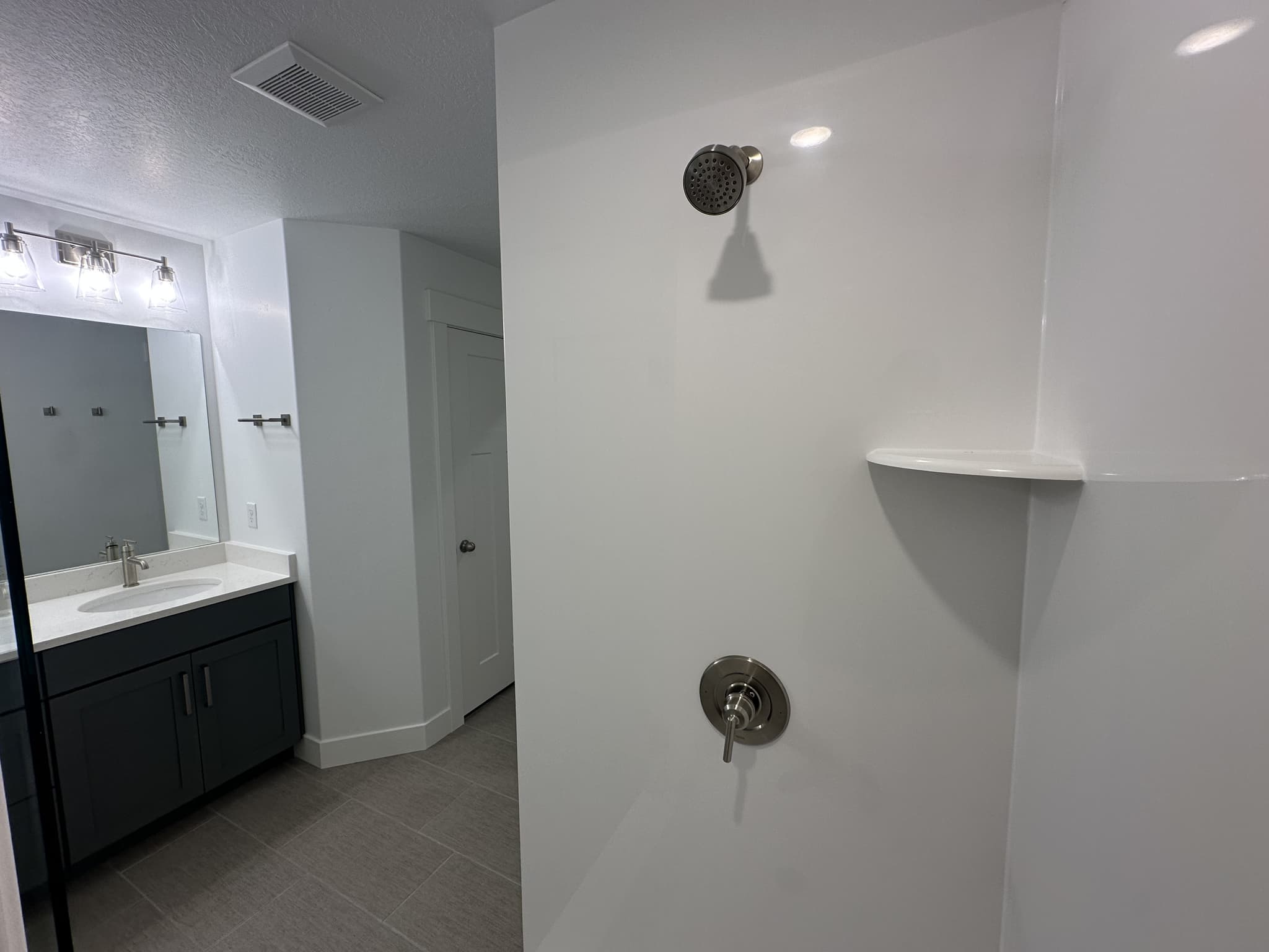 Mapleton Townhome: 5228 S Acacia Dr