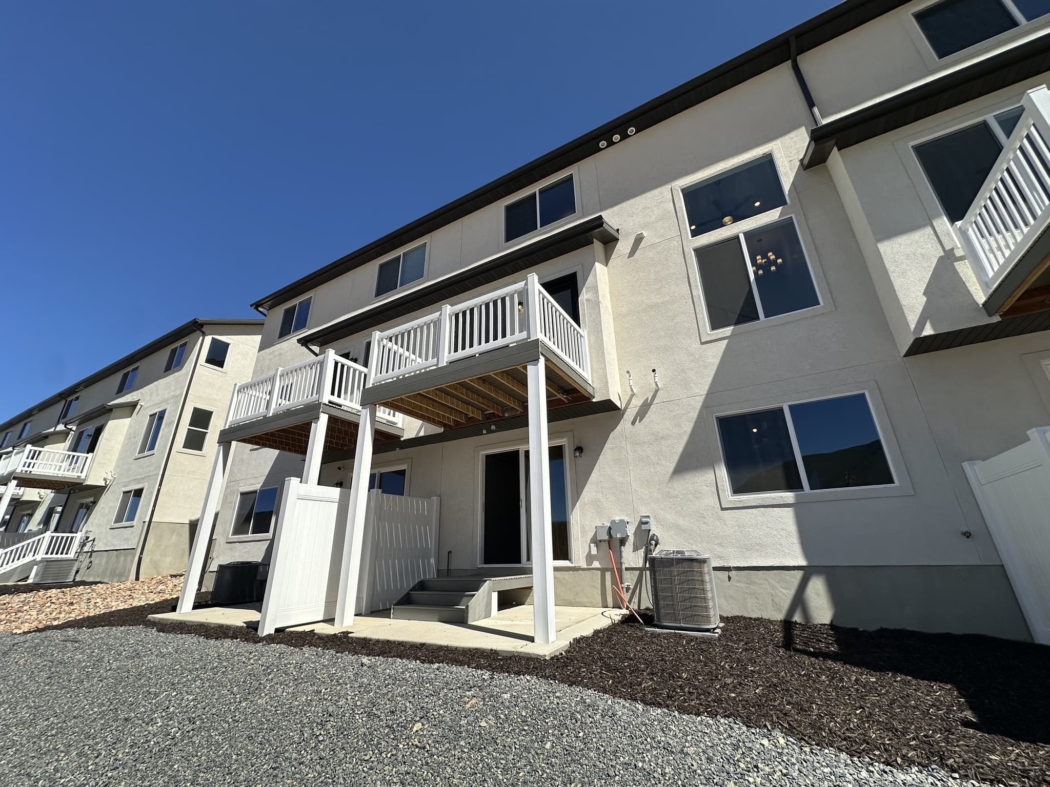 Mapleton Townhome: 5280 S Acacia Dr
