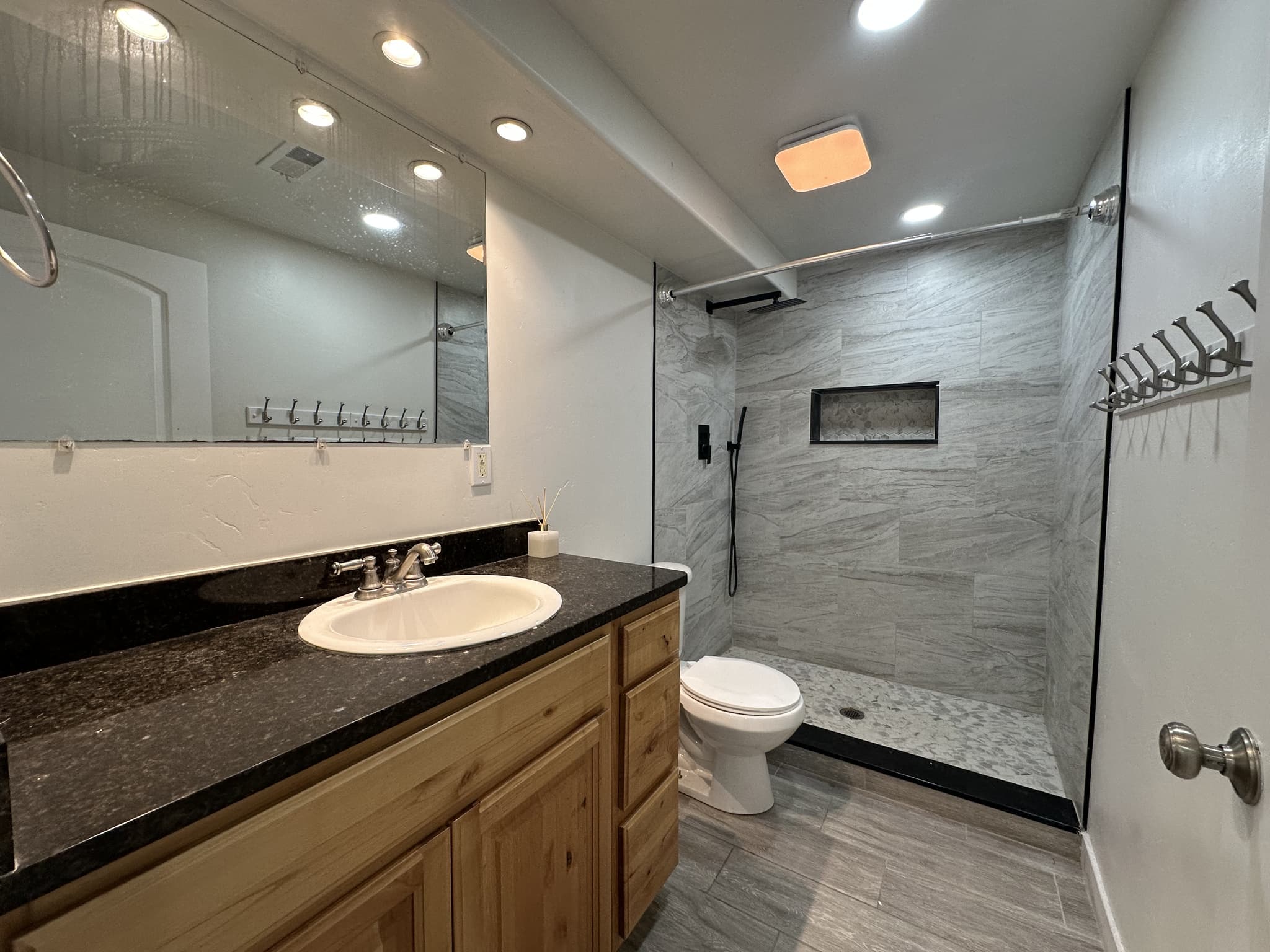 Eagle Mountain In-Law/Basement: 4000 E Mount Airey Dr