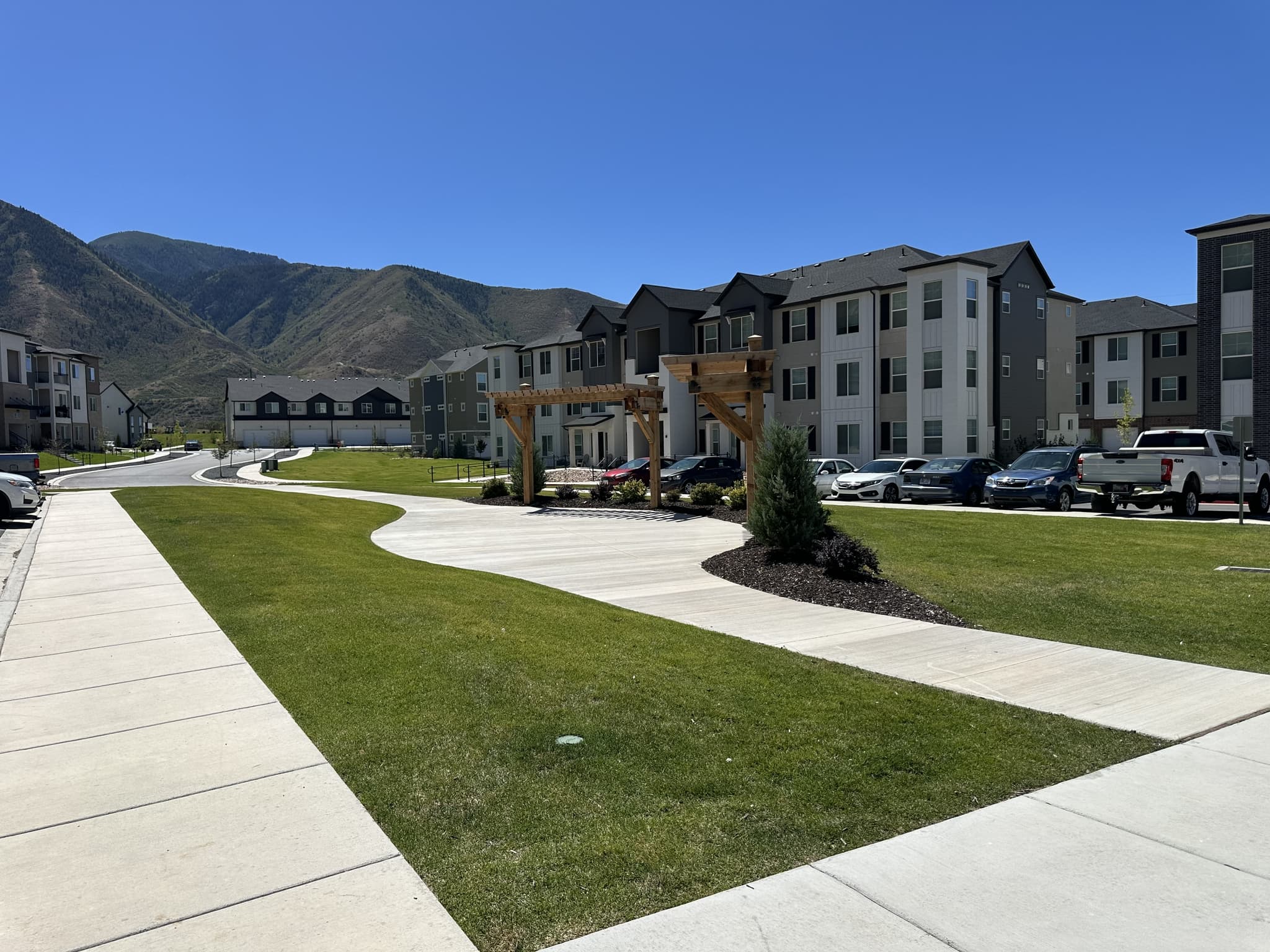 Mapleton Condo: 5339 S Acacia Dr