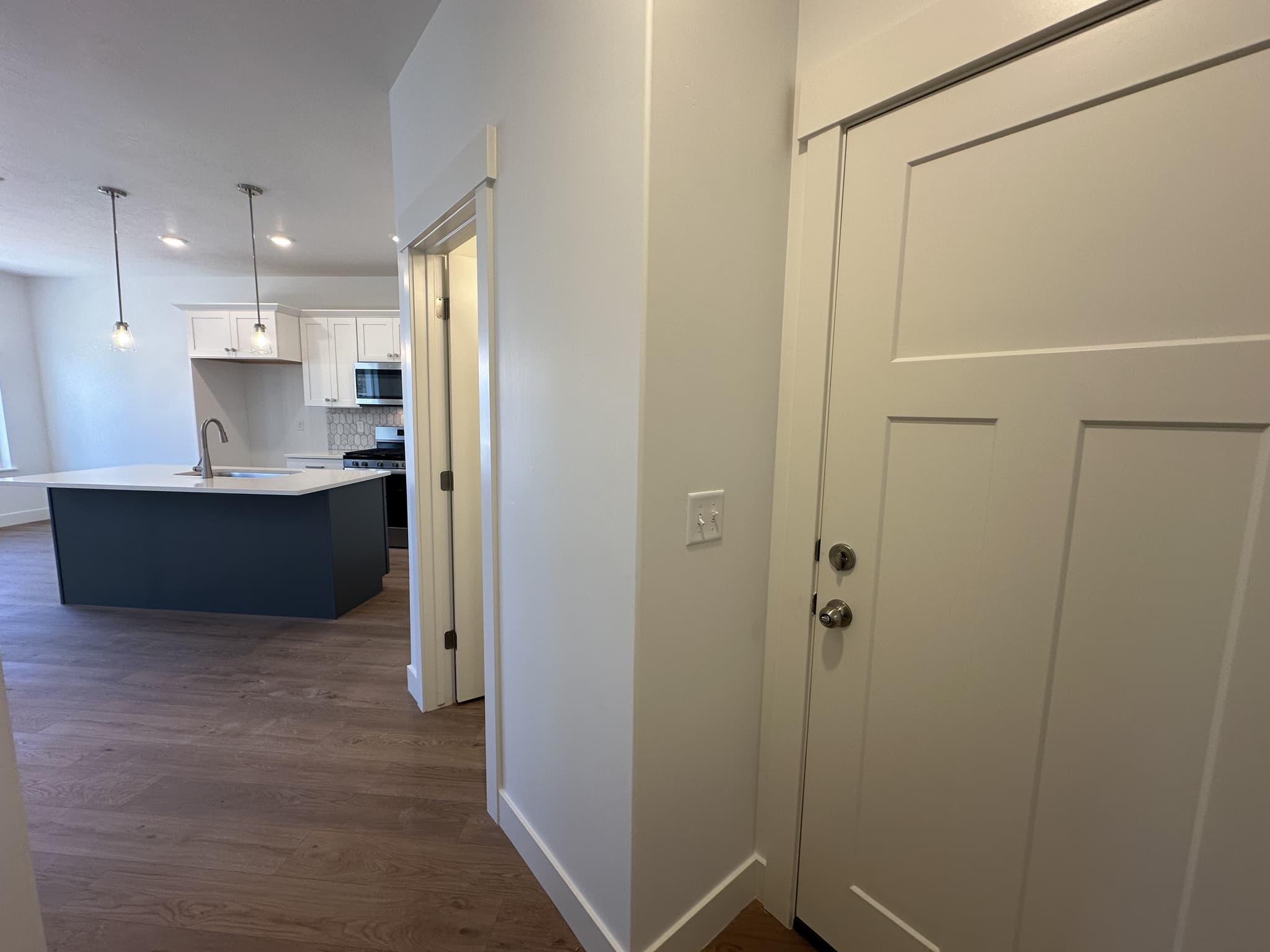 Mapleton Townhome: 5228 S Acacia Dr