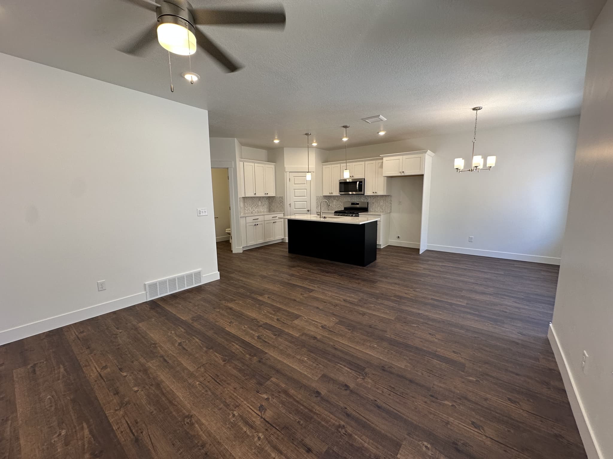 Mapleton Condo: 5339 S Acacia Dr