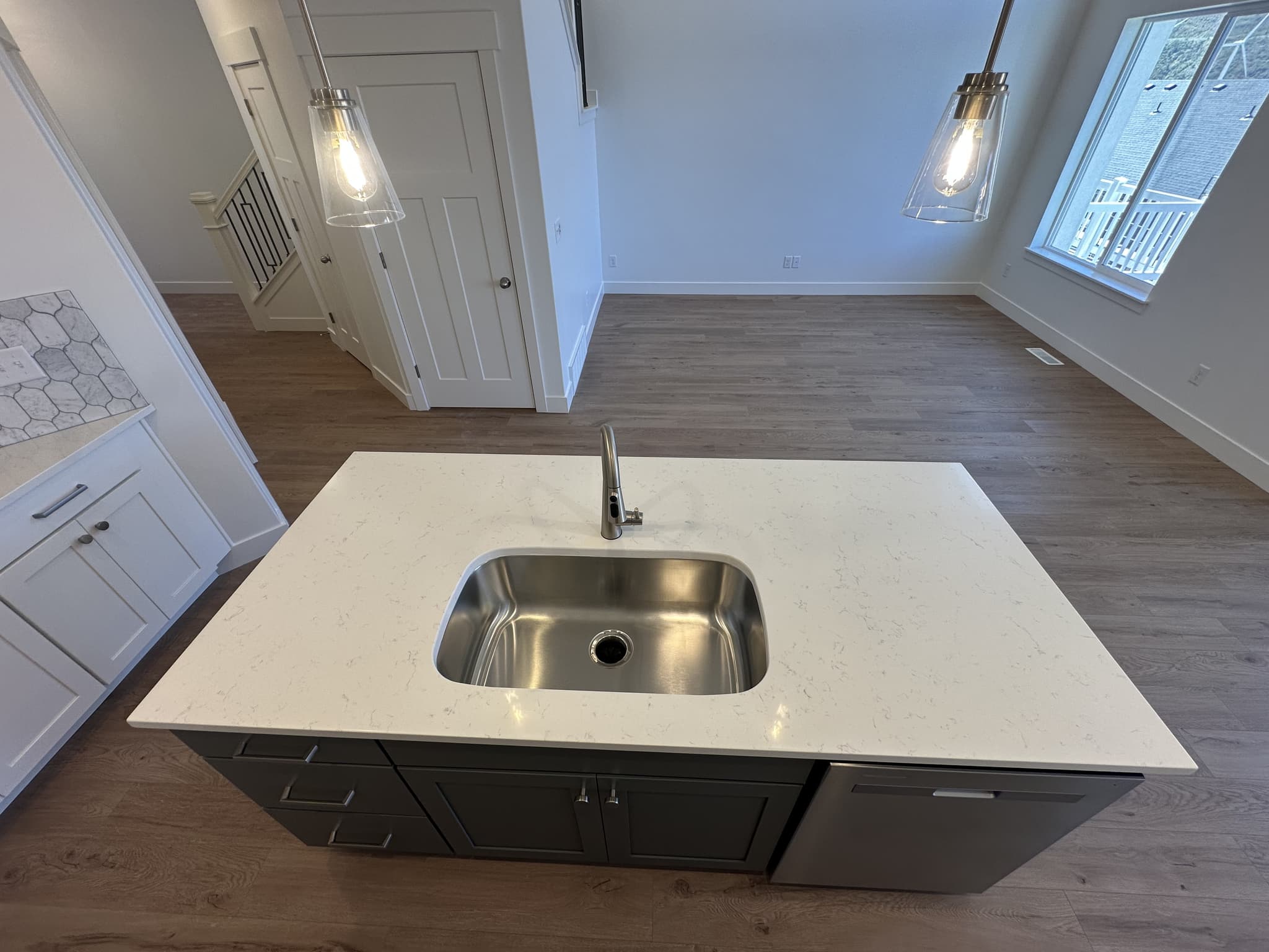 Mapleton Townhome: 5228 S Acacia Dr