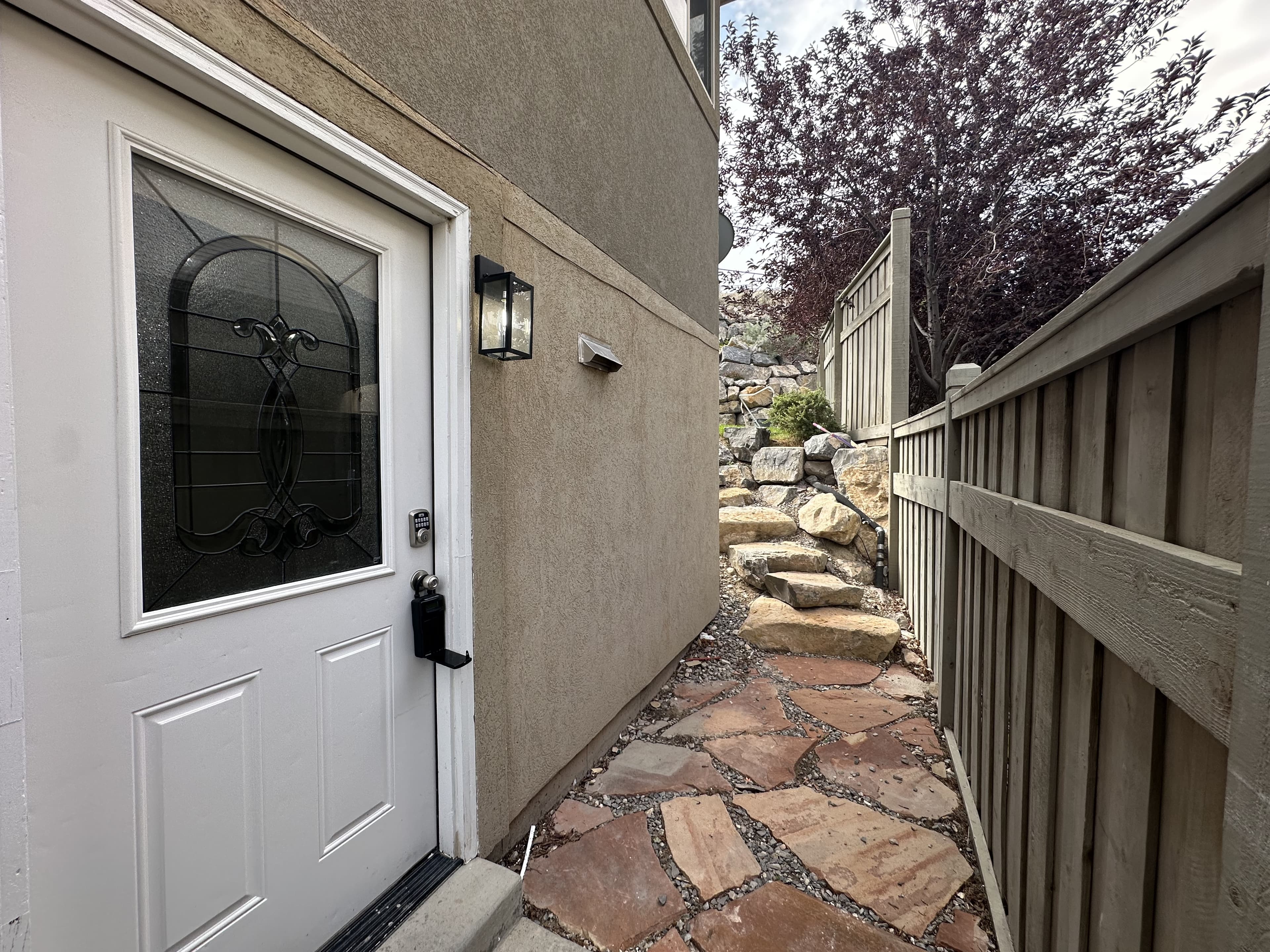 Eagle Mountain In-Law/Basement: 4000 E Mount Airey Dr
