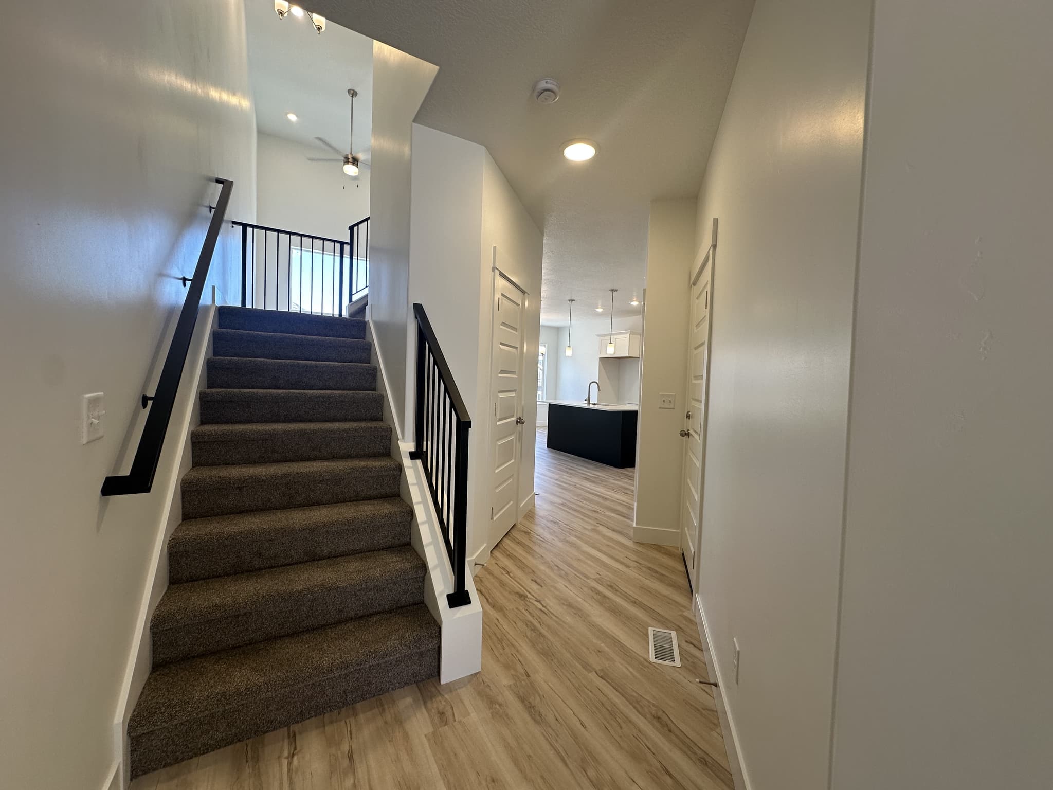 Mapleton Townhome: 5280 S Acacia Dr