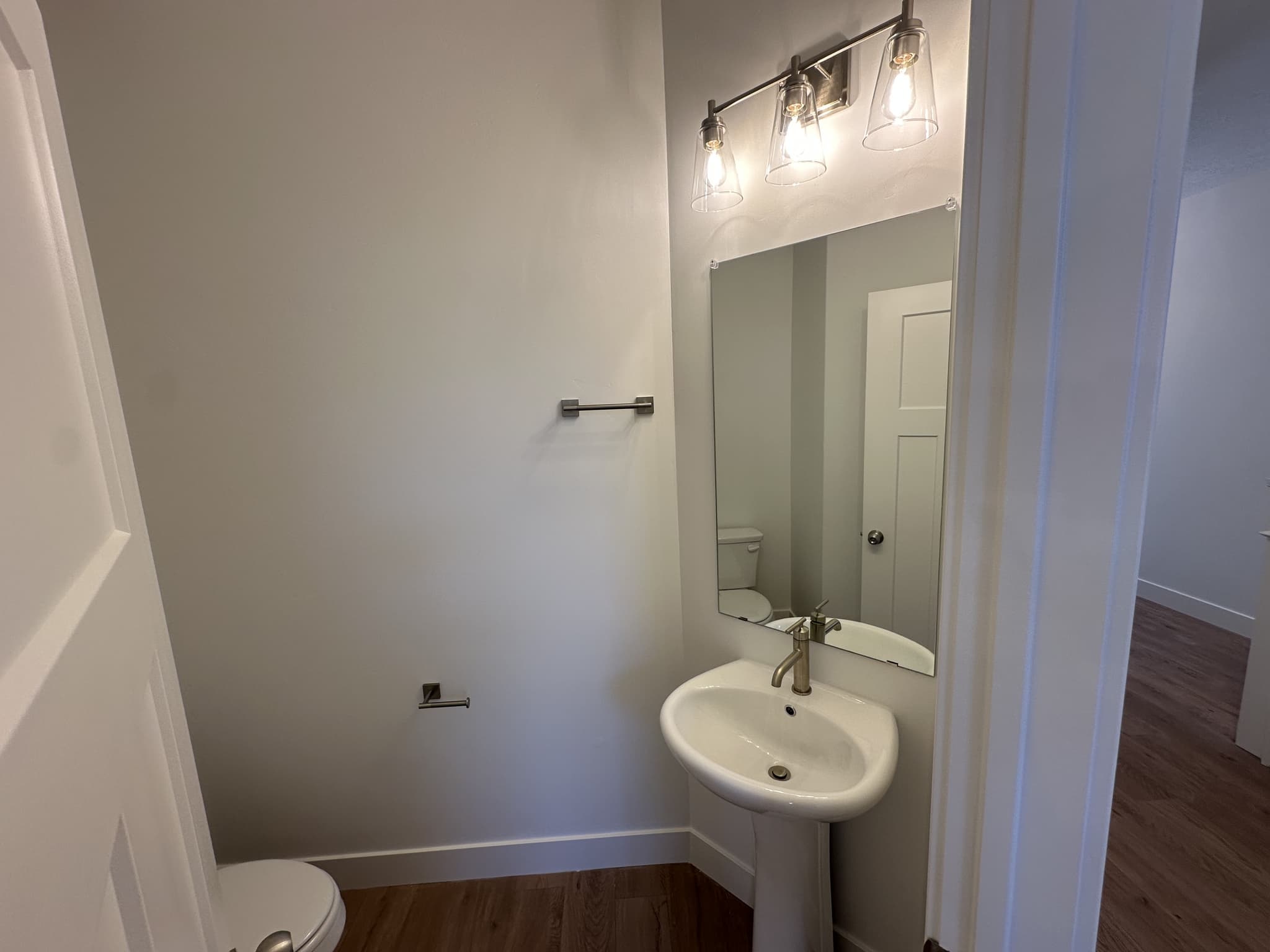 Mapleton Townhome: 5228 S Acacia Dr