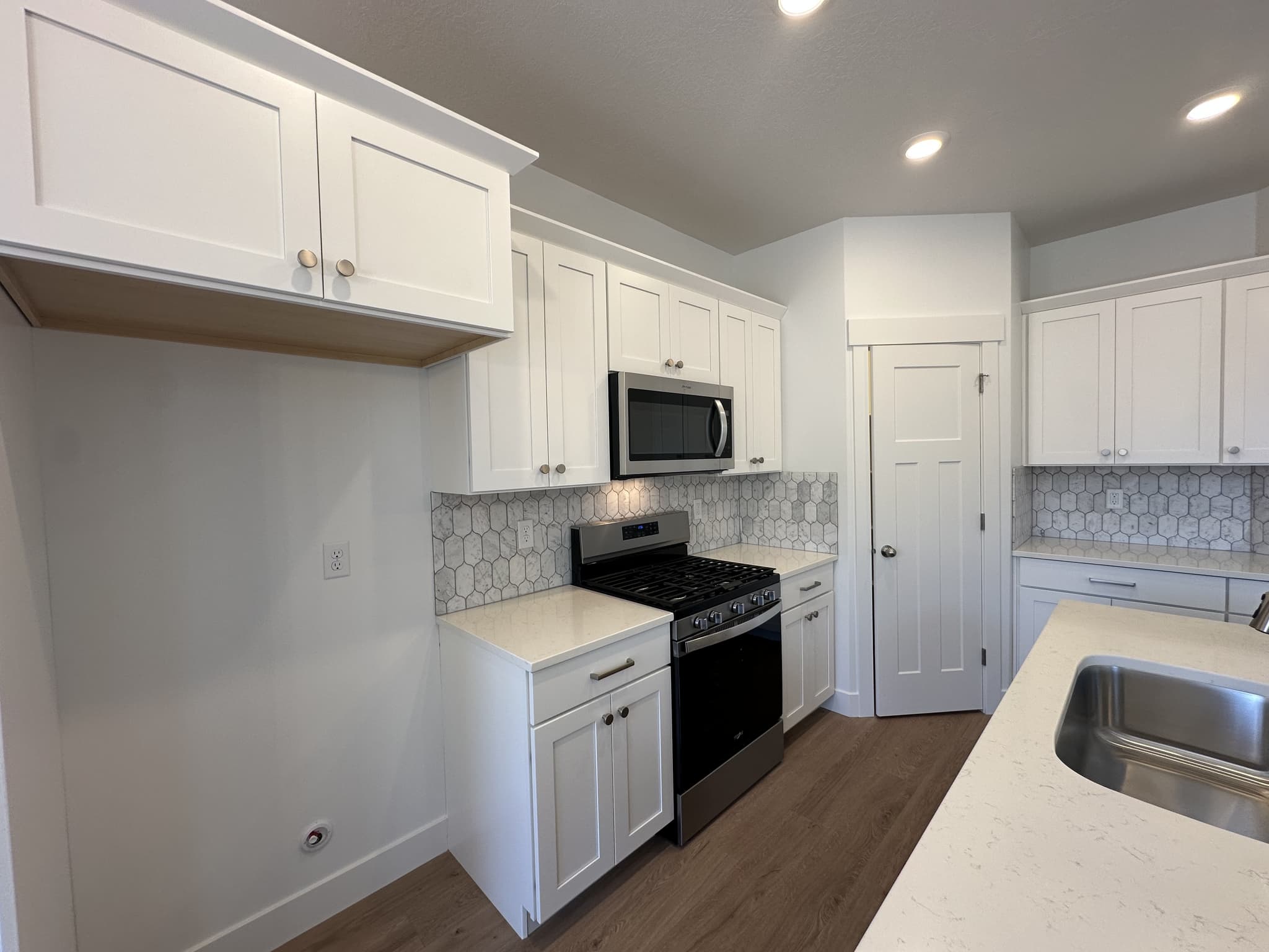 Mapleton Townhome: 5228 S Acacia Dr