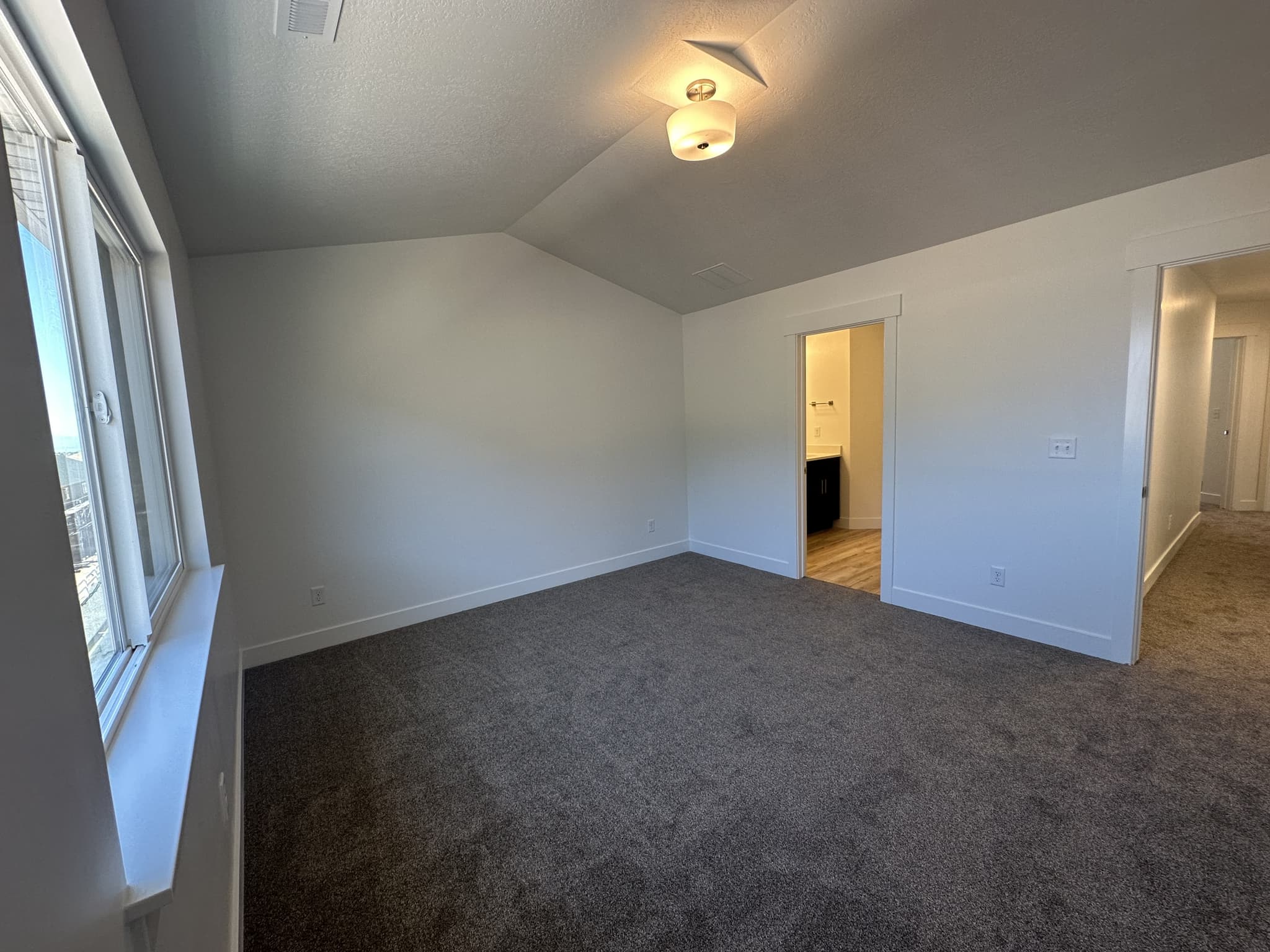 Mapleton Townhome: 5280 S Acacia Dr