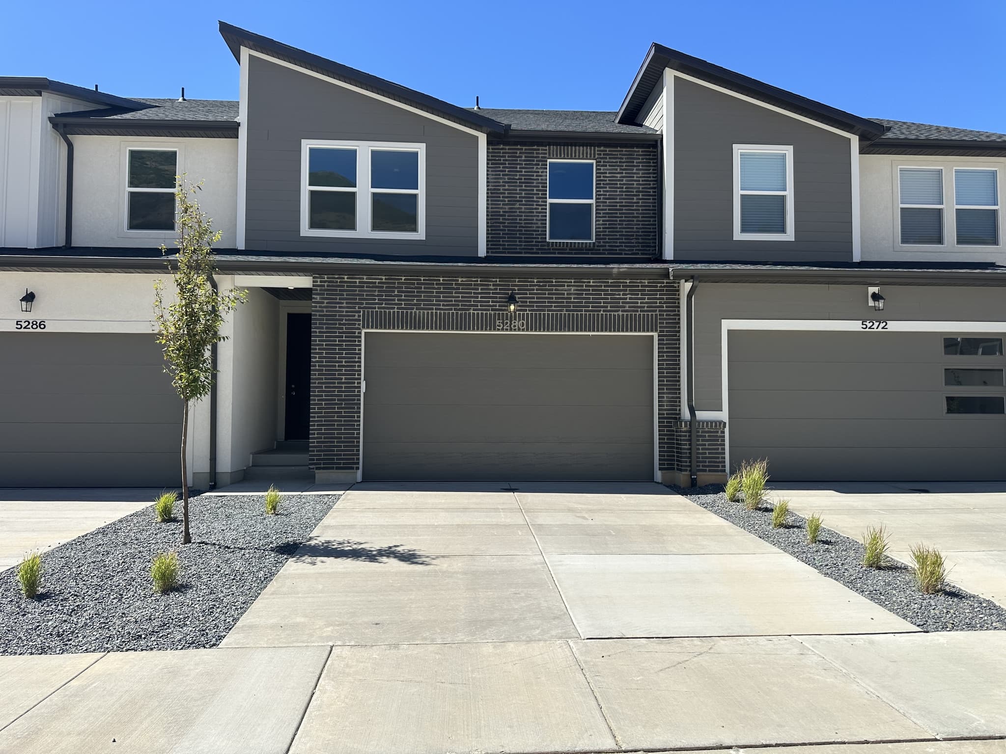Mapleton Townhome: 5280 S Acacia Dr