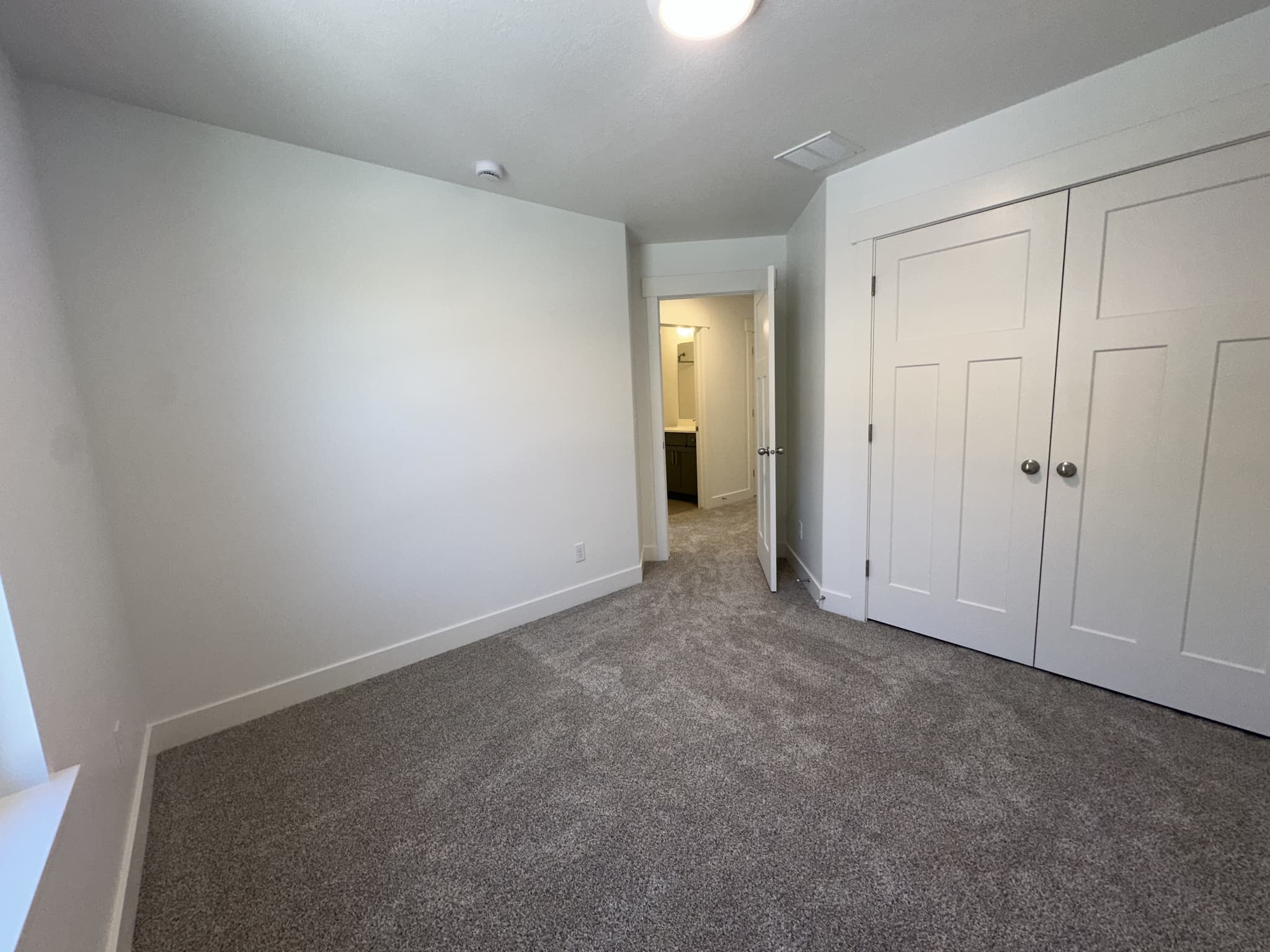 Mapleton Townhome: 5228 S Acacia Dr