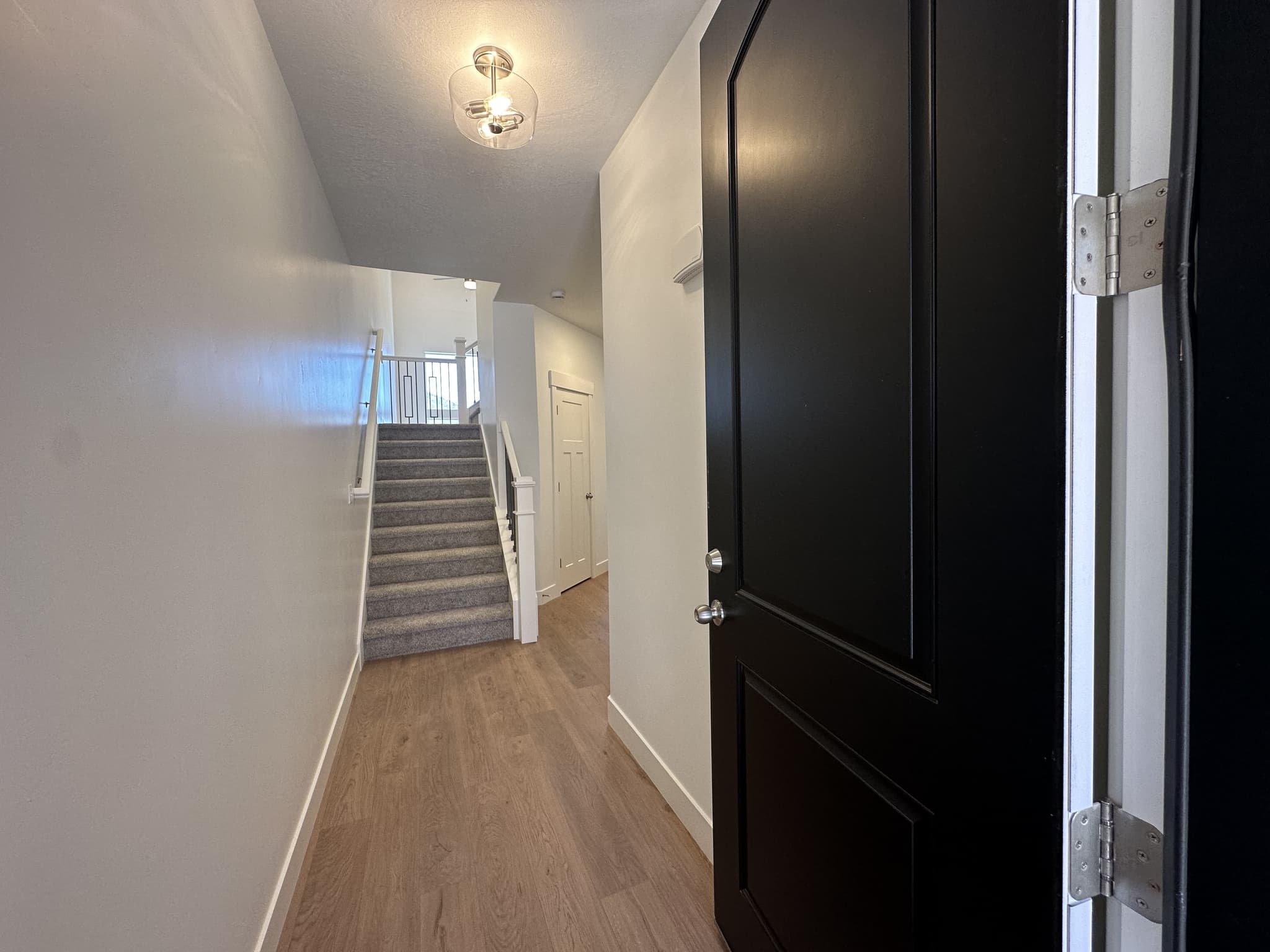 Mapleton Townhome: 5228 S Acacia Dr