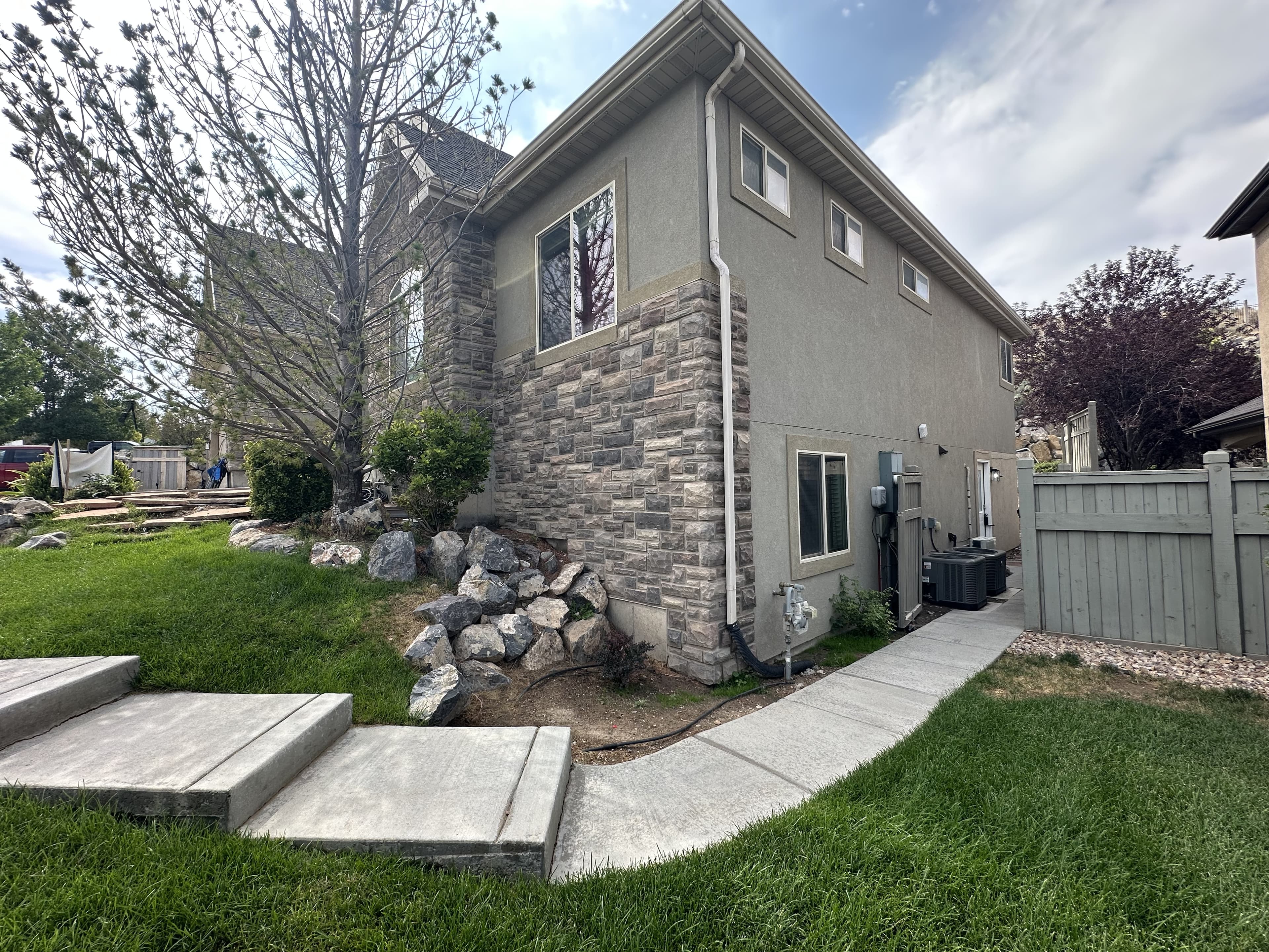 Eagle Mountain In-Law/Basement: 4000 E Mount Airey Dr