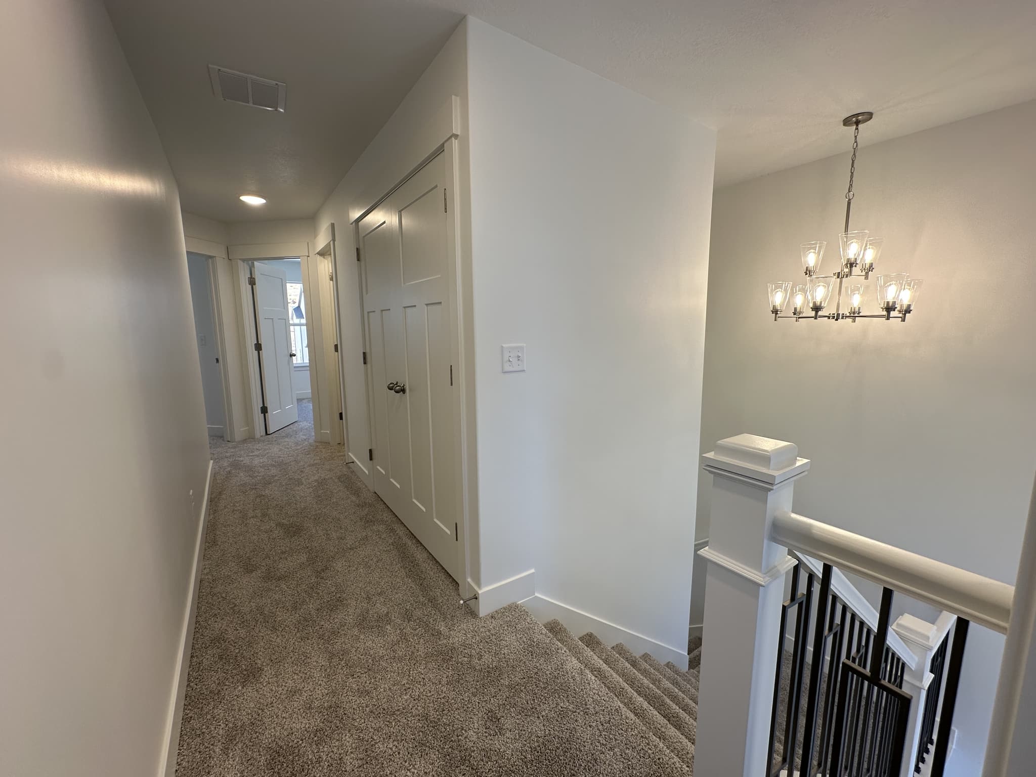Mapleton Townhome: 5228 S Acacia Dr