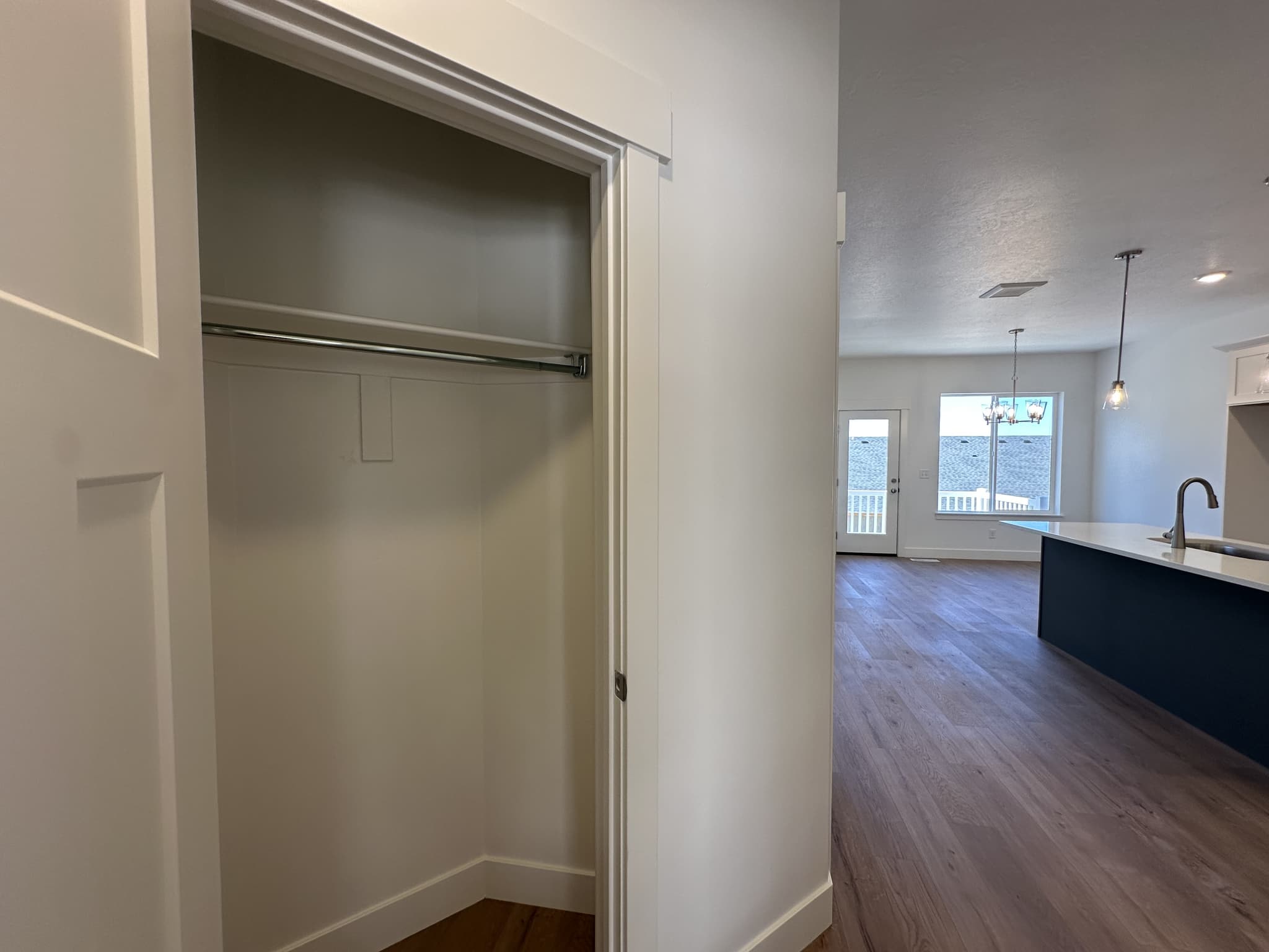 Mapleton Townhome: 5228 S Acacia Dr