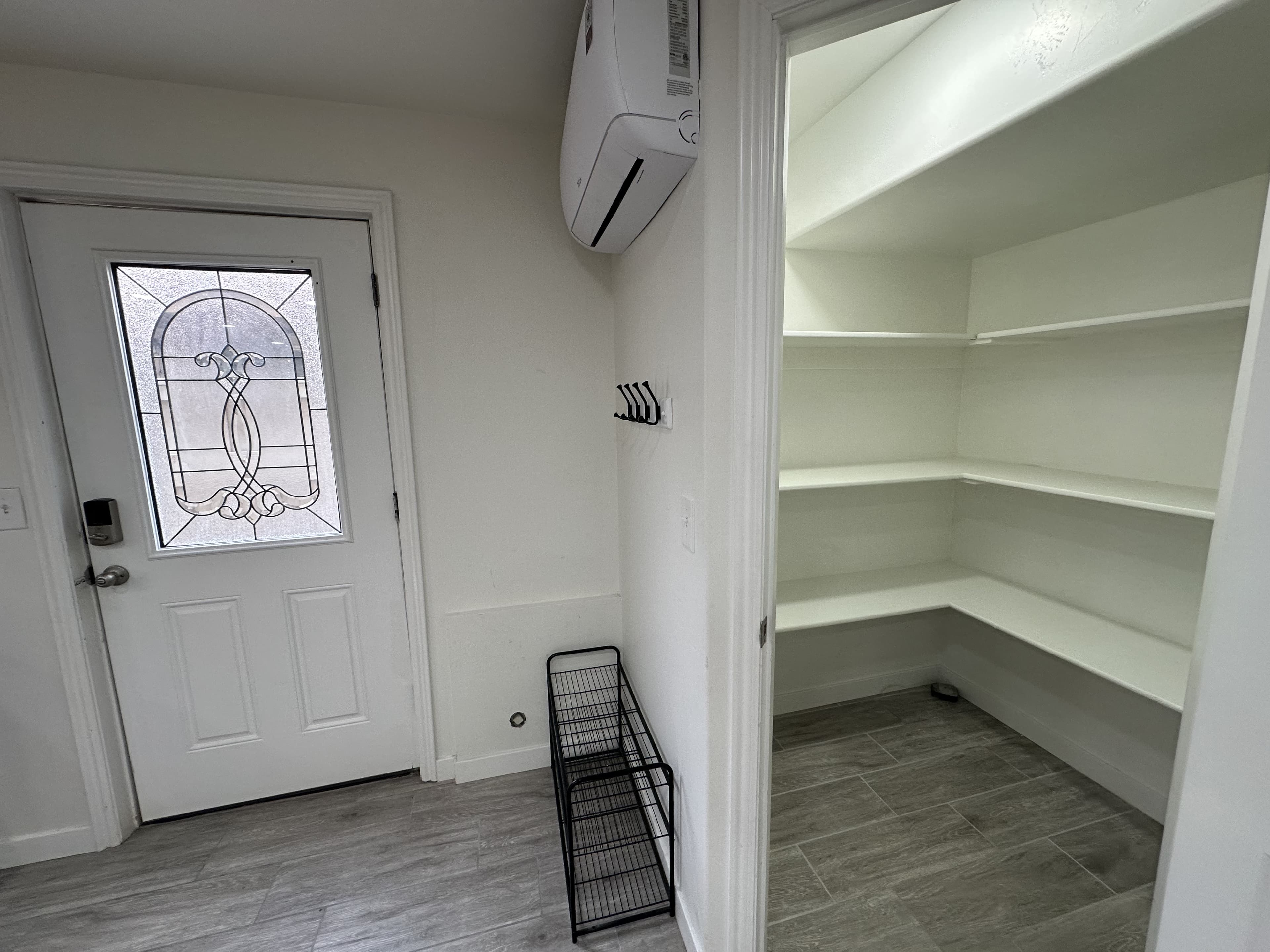 Eagle Mountain In-Law/Basement: 4000 E Mount Airey Dr