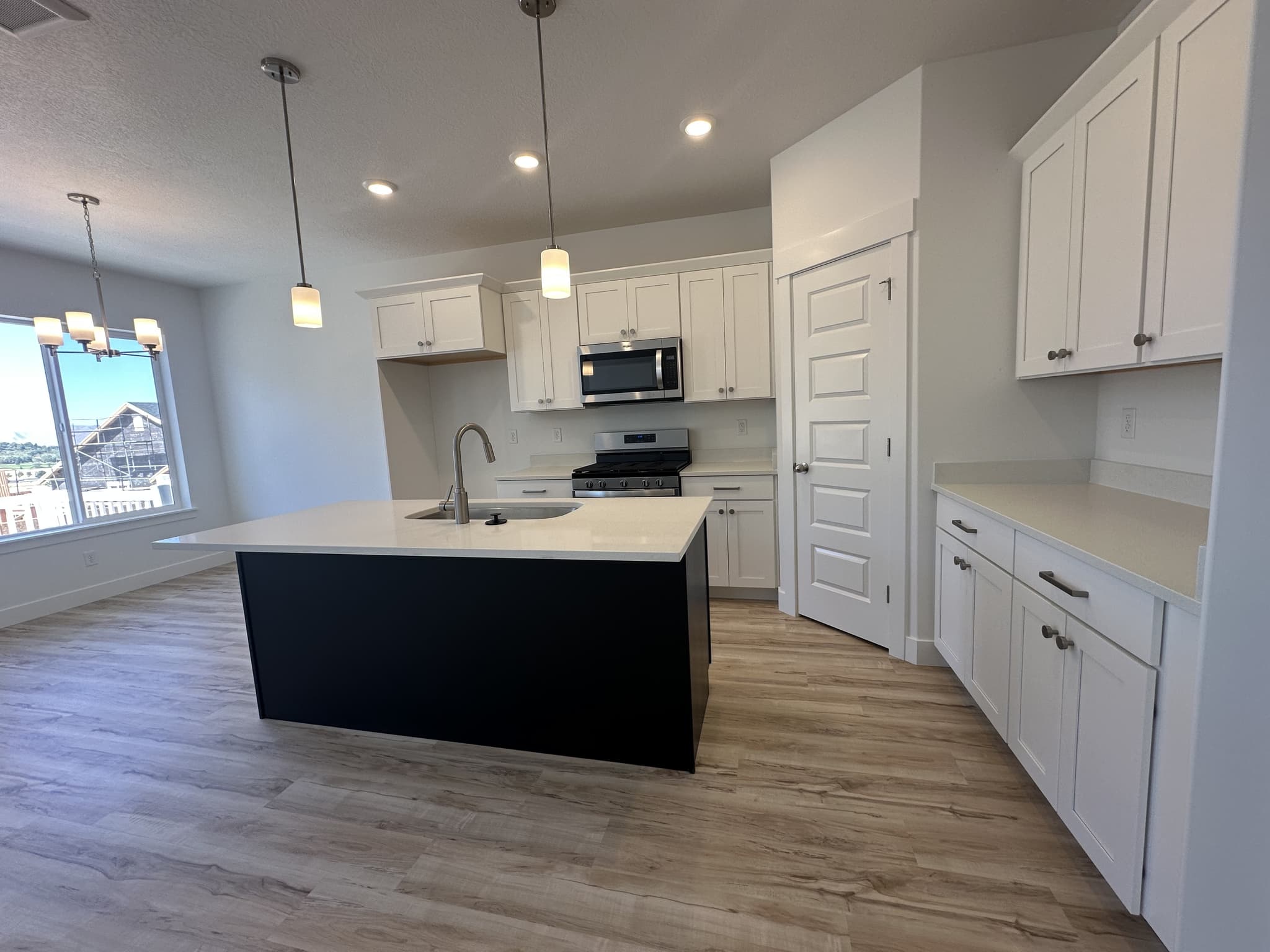 Mapleton Townhome: 5280 S Acacia Dr