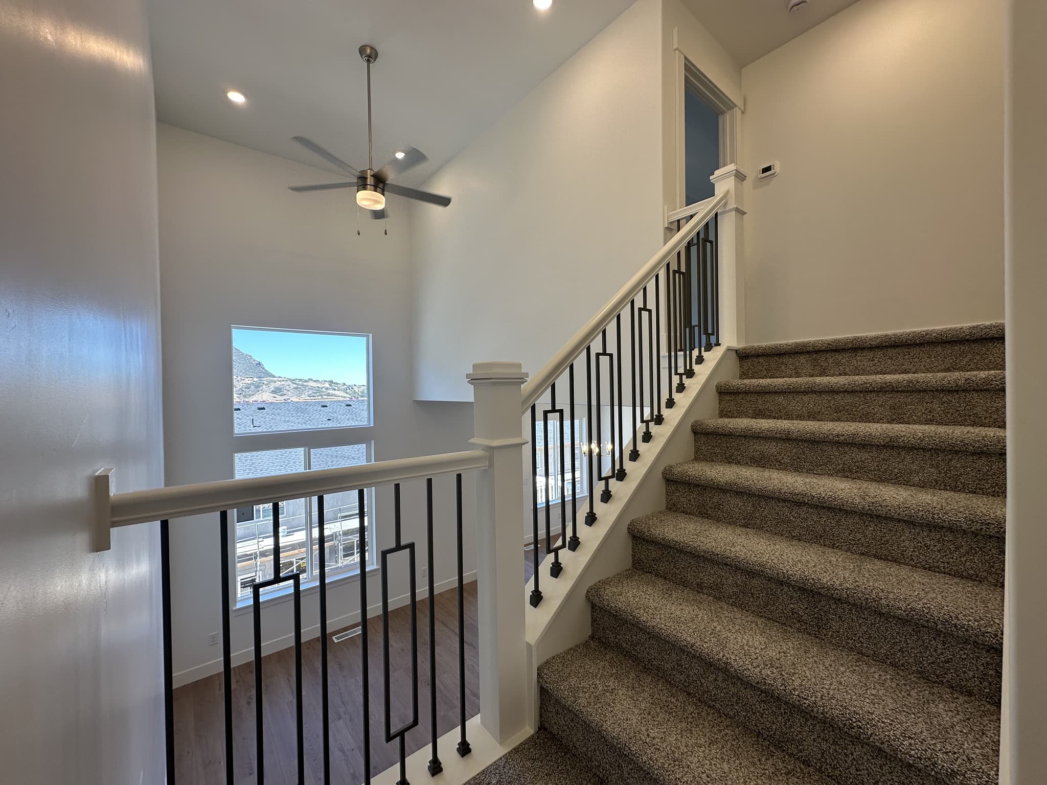 Mapleton Townhome: 5228 S Acacia Dr