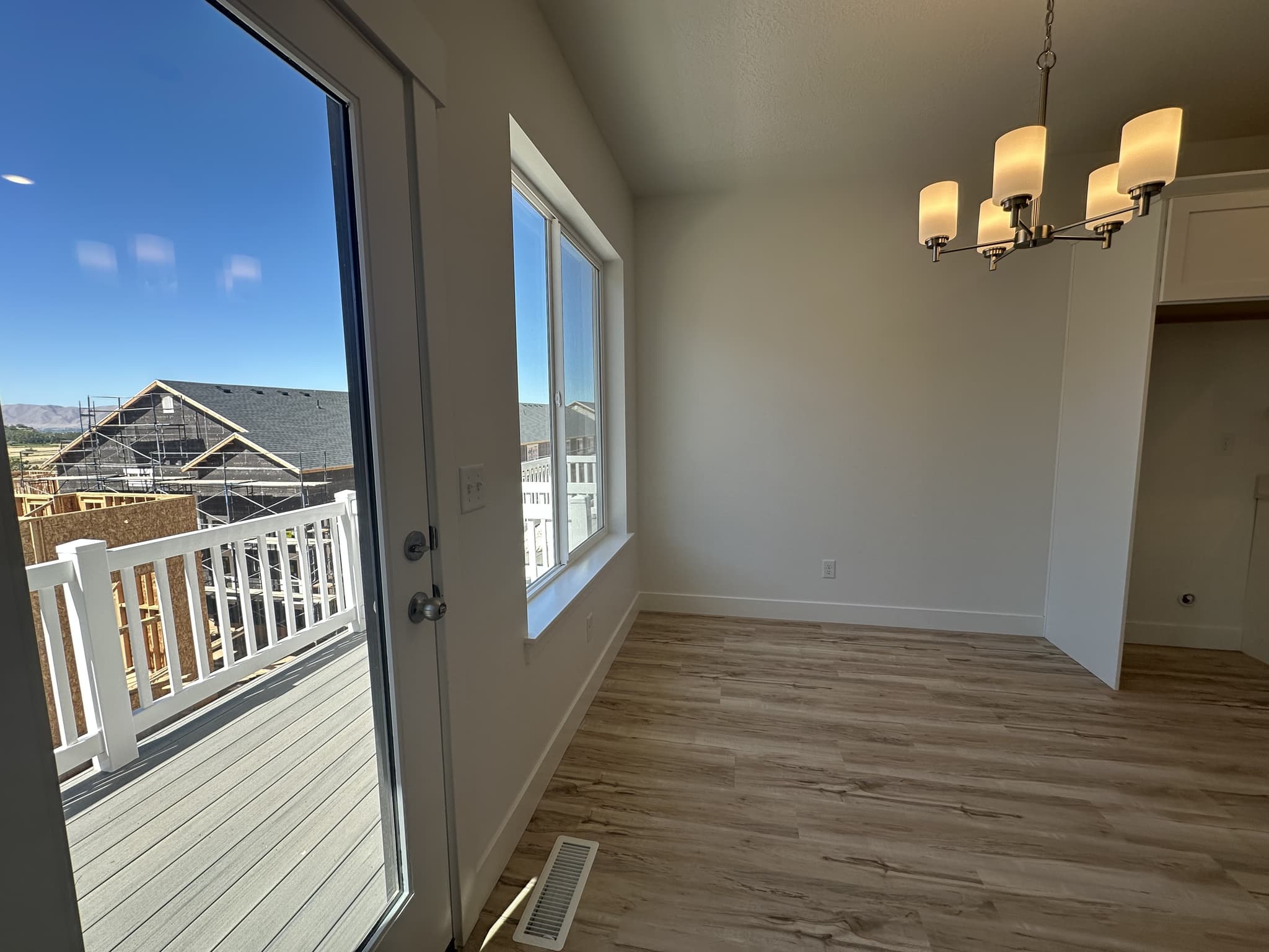 Mapleton Townhome: 5280 S Acacia Dr