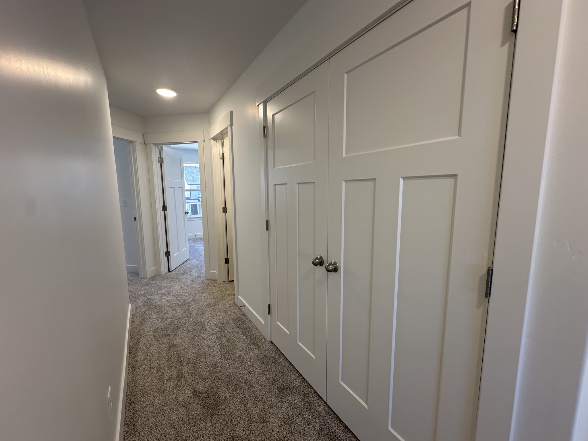 Mapleton Townhome: 5228 S Acacia Dr