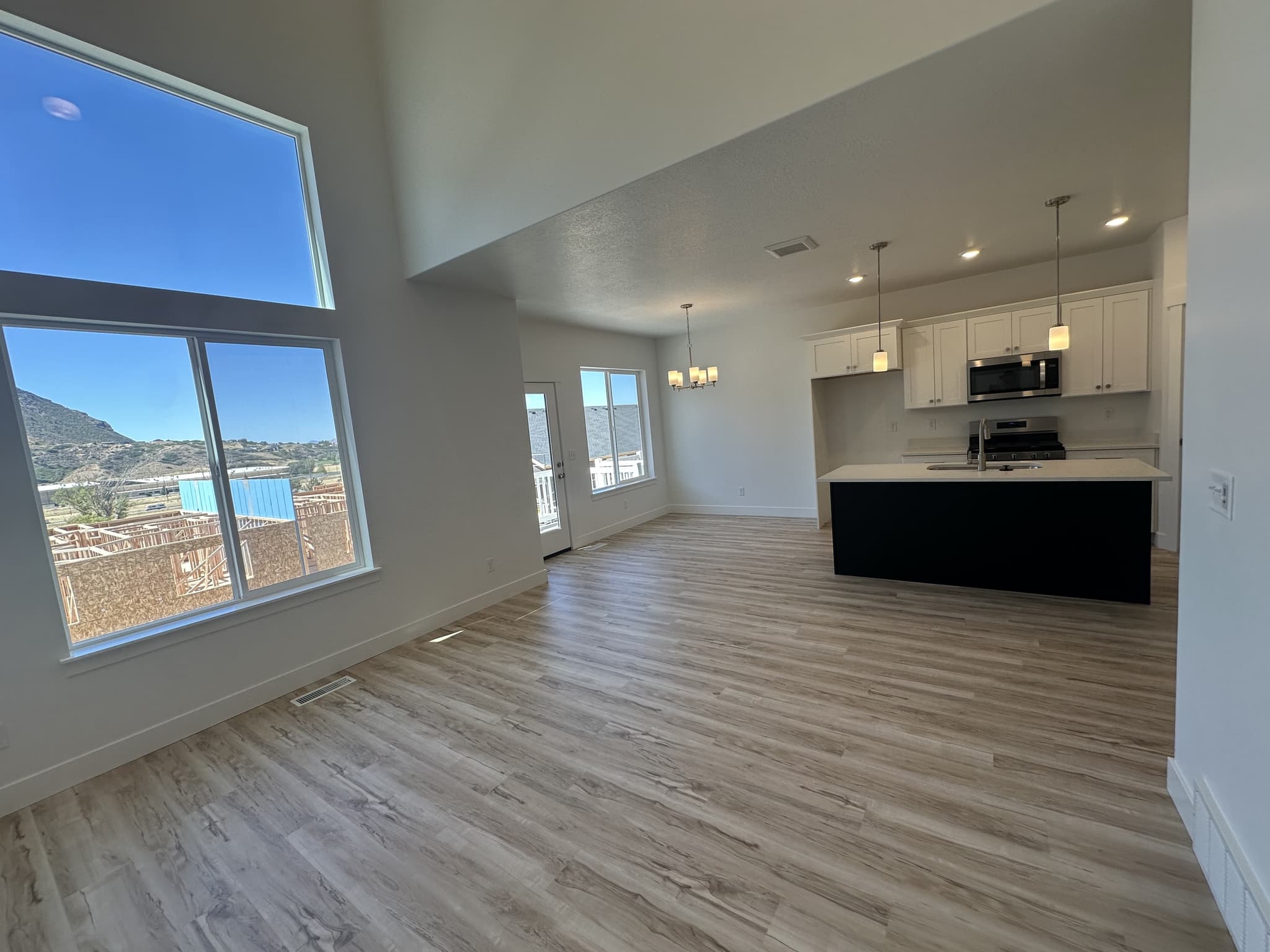 Mapleton Townhome: 5280 S Acacia Dr