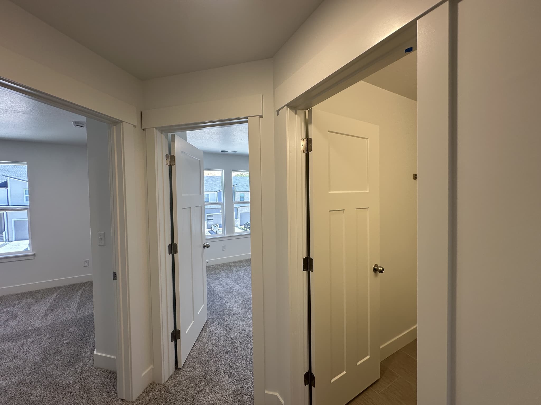 Mapleton Townhome: 5228 S Acacia Dr